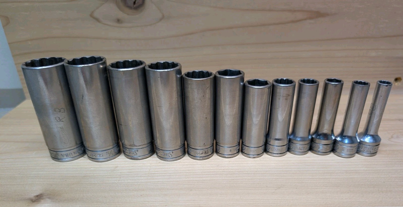 Snap-on 3/8″ Drive SAE 12Pc Deep Socket Set 6pt & 12 Point 1/4″-7/8″ SF – SFS