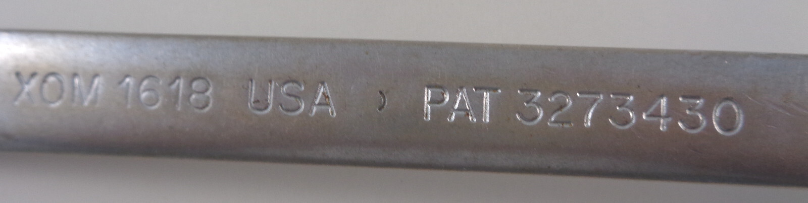 Snap-on USA XOM1618 metric 16mm x 18mm 12 point deep 60° offset box wrench 1991
