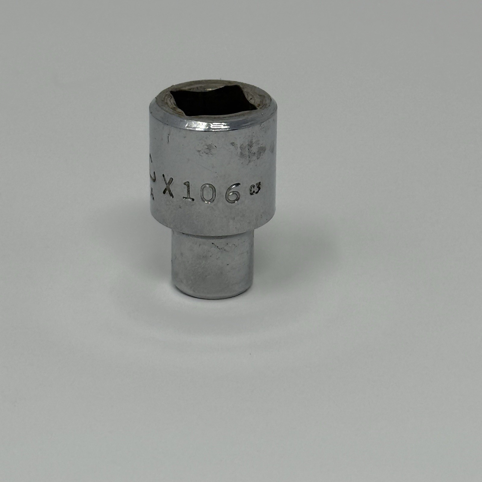 Mac Tools 5/16″ 3/8″ Drive 6 Point Shallow Chrome Socket X106R