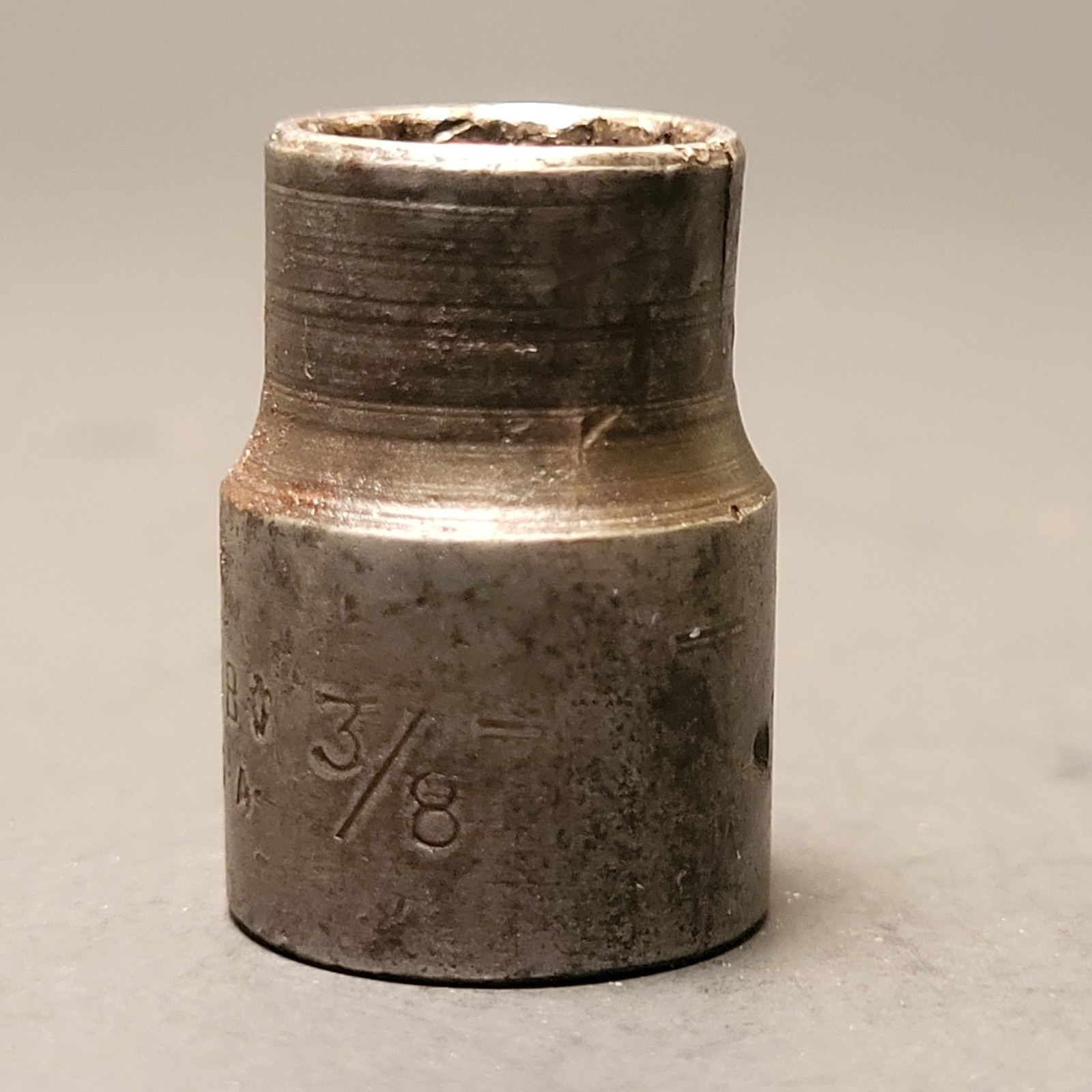 Plomb 3/8” socket 3/8” drive 12 point 5212 made in USA pre war