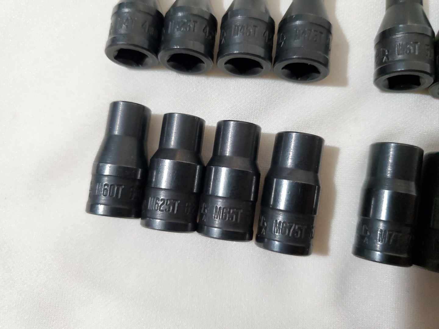Mac Tools 13 Piece 1/4″ Drive Twist Socket Set Metric 4.0mm-8mm, (0.25″ grads)