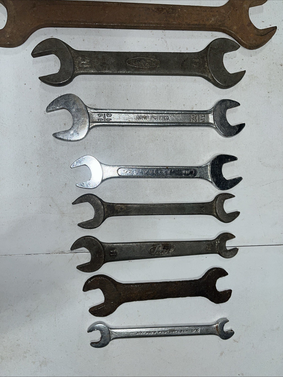 11 Wrenches Multiple Sizes And Brands