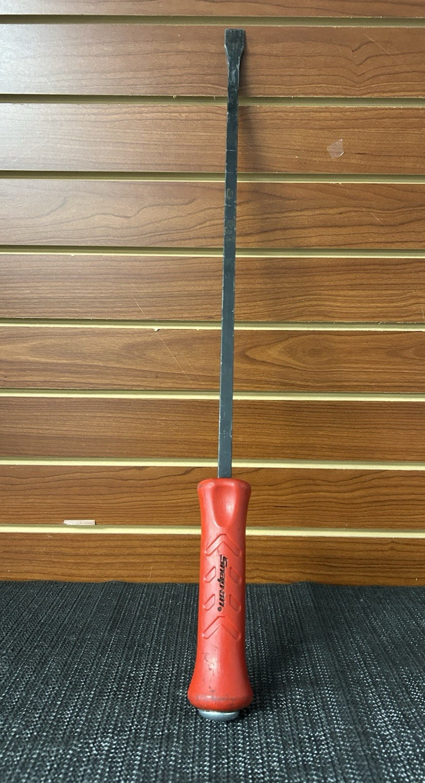 Snap-On Tools USA SPBS24A Red Hard Handle 24″ Inch Striking Pry Bar