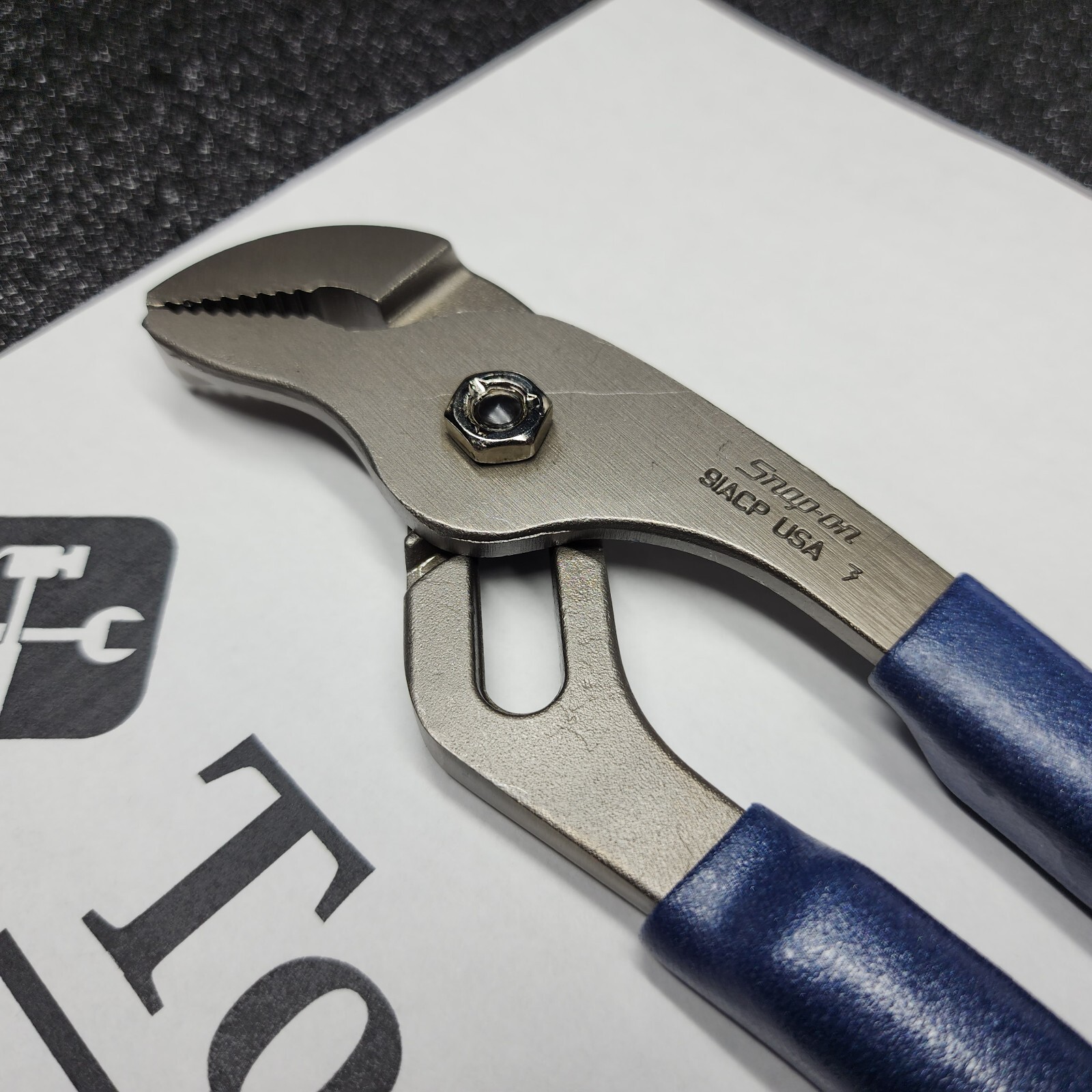 Snap-on Tools POWER BLUE 9″ Adjustable Joint Interlocking Channel Pliers 91ACP