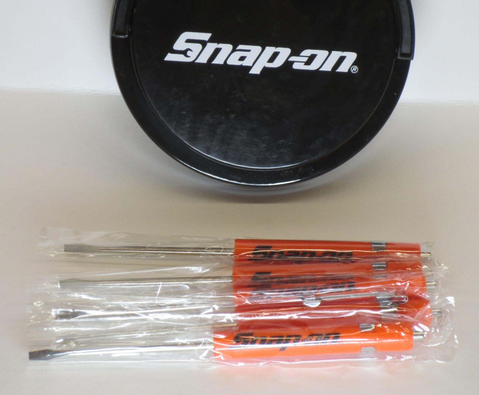 (5)FIVE Snap on ORANGE Pocket Screwdrivers, Flat Tip Screwdriver, Magnetic .NEW.