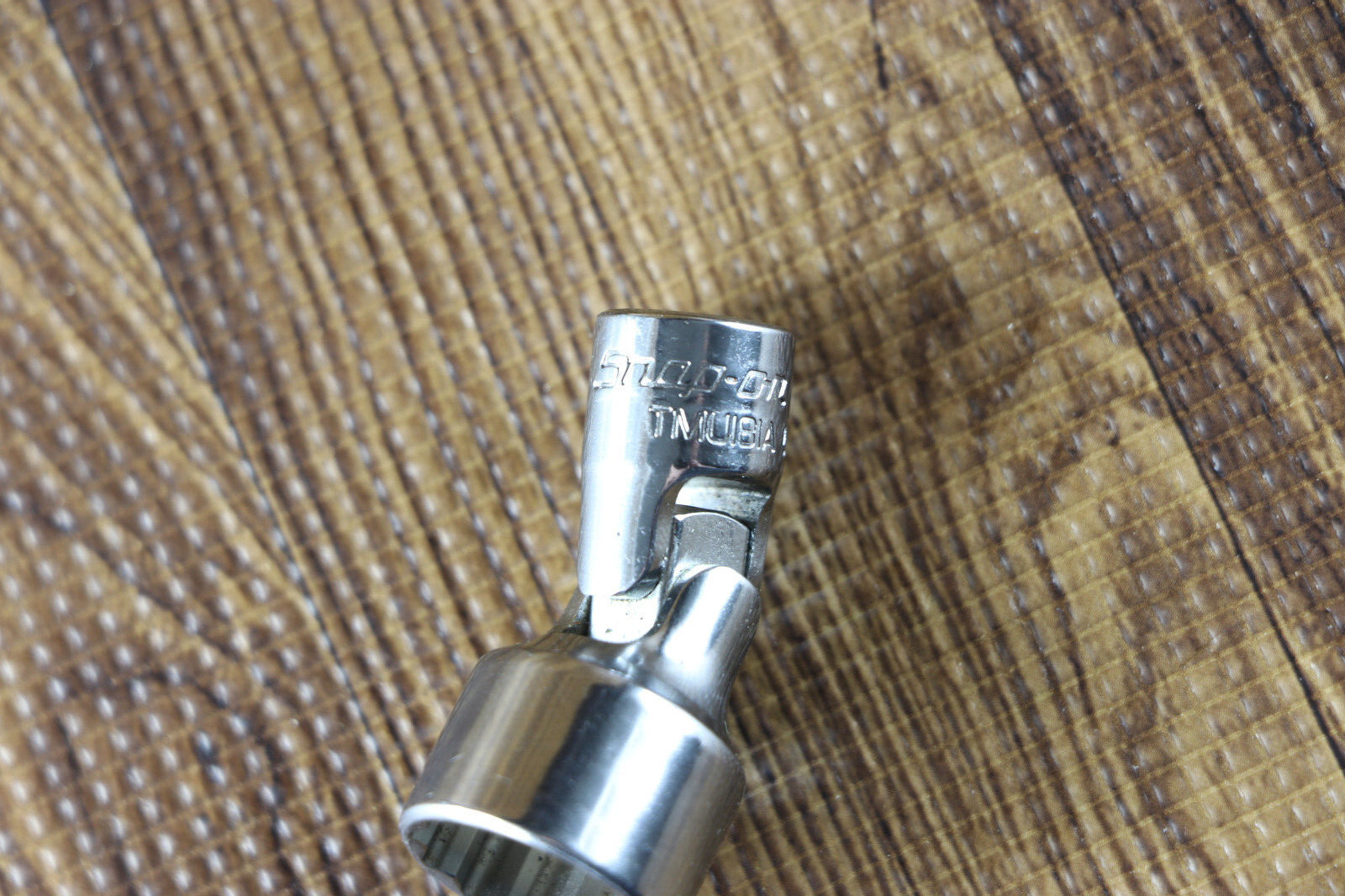 Snap-On 1/4″ Dr 12 Pt SAE 9/16″ Flank Drive Shallow Universal Socket TMU181A USA