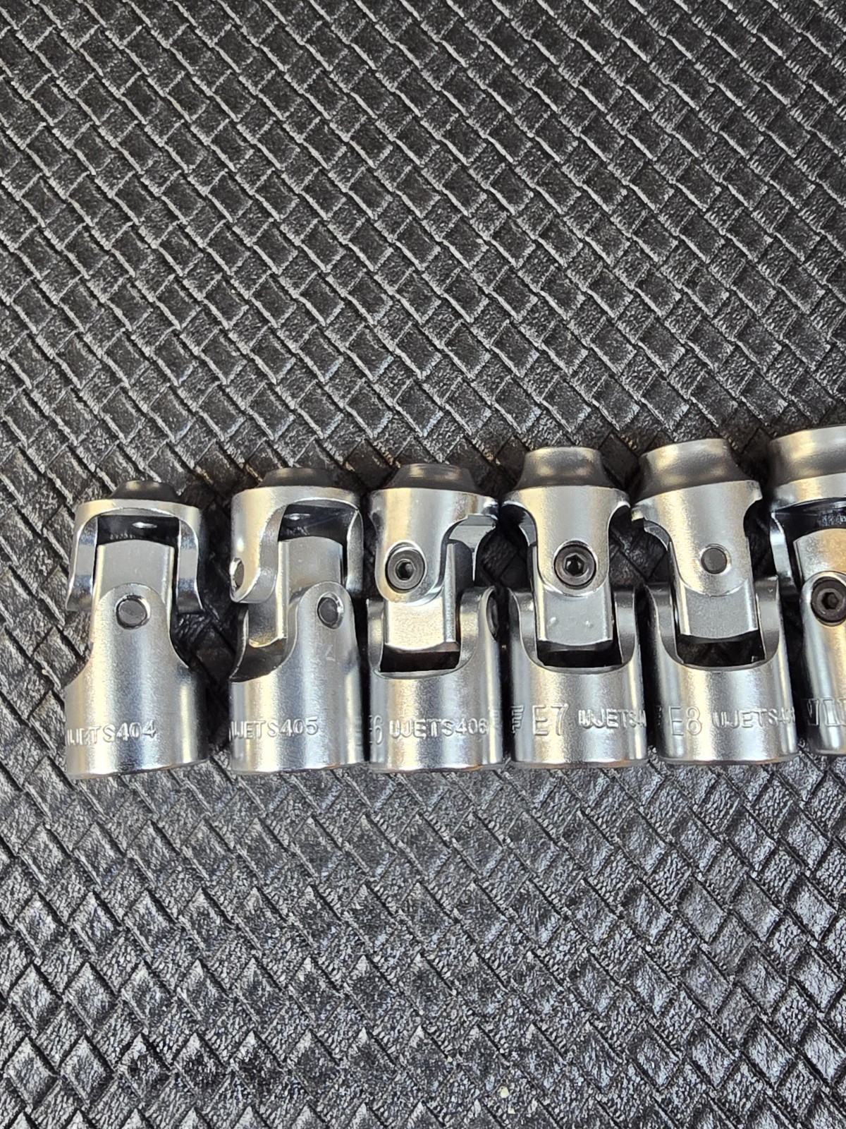 9 PC. 1/4’’ DR. STUBBY UNIVERAL JOINT E-TORX SOCKET VIM-UJETS400