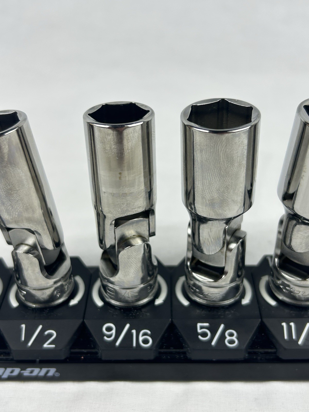 Snap-On Tools Nice 3/8 Drive SAE 3/8″-3/4” Deep Universal Socket Set 207FSU