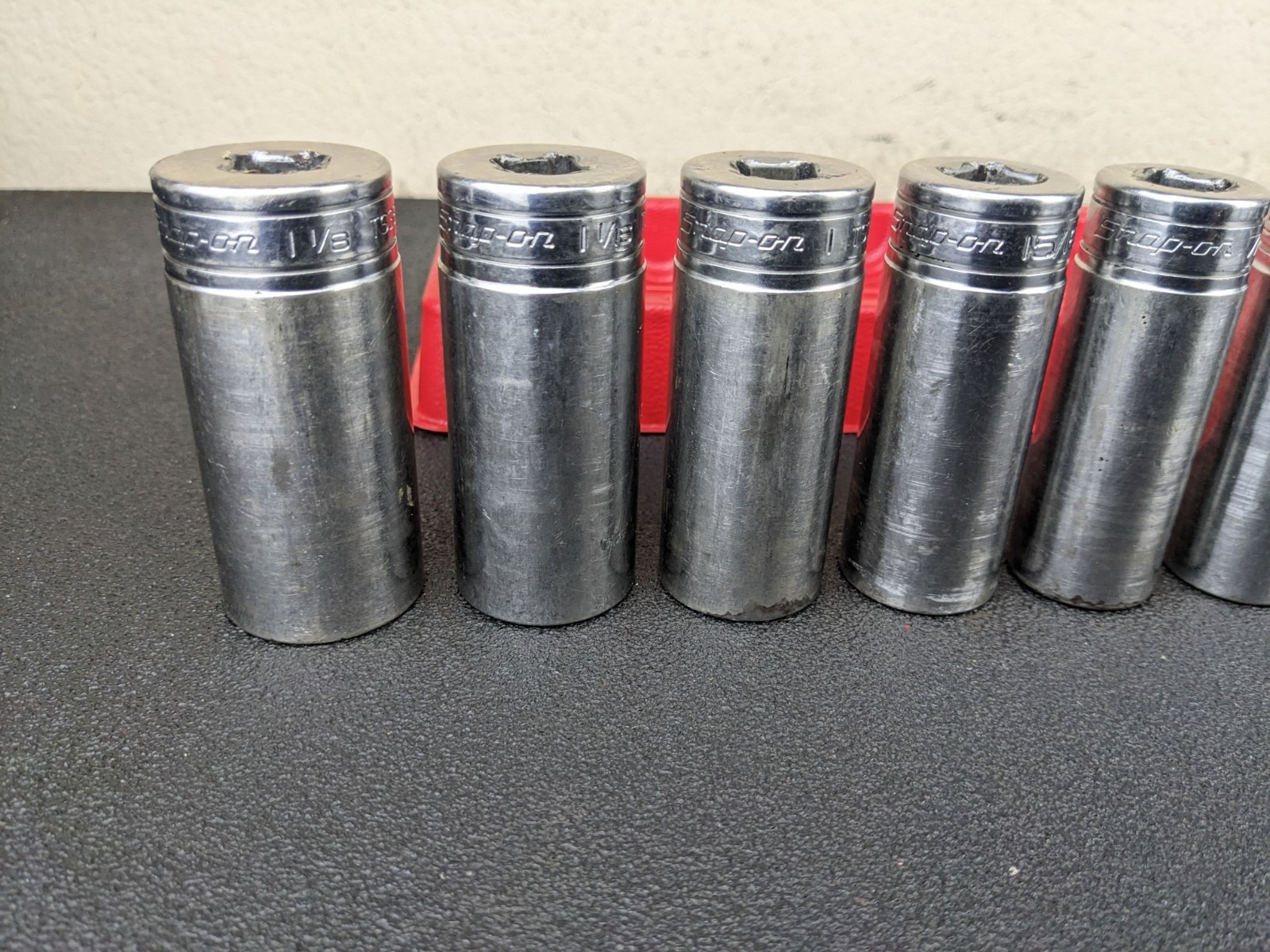 #bo810 Snap-on Tools 1/2″ Drive 6 Point Deep Socket Set 3/8″ to 1-1/8″ 313TSYA