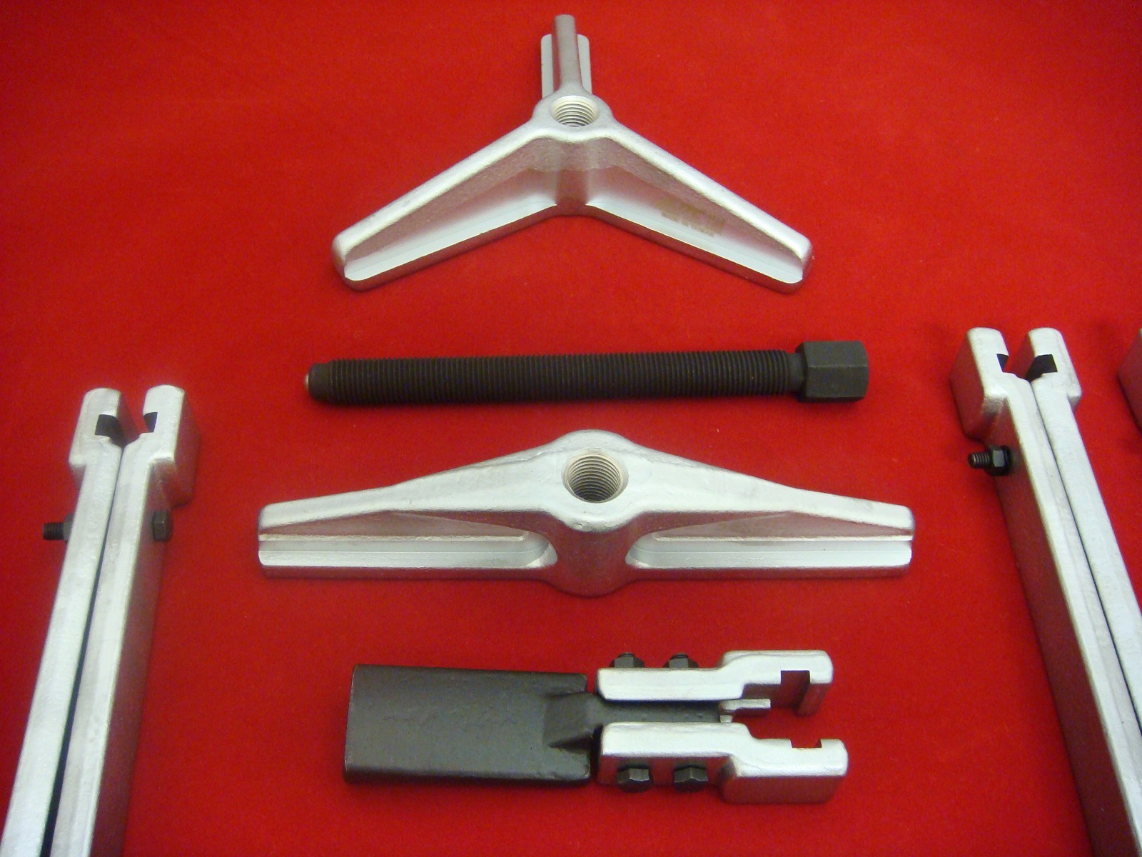 JTC Special Triple Arms Puller Set, JTC #4659. Arm Height: 100, 200 mm, 250 mm.