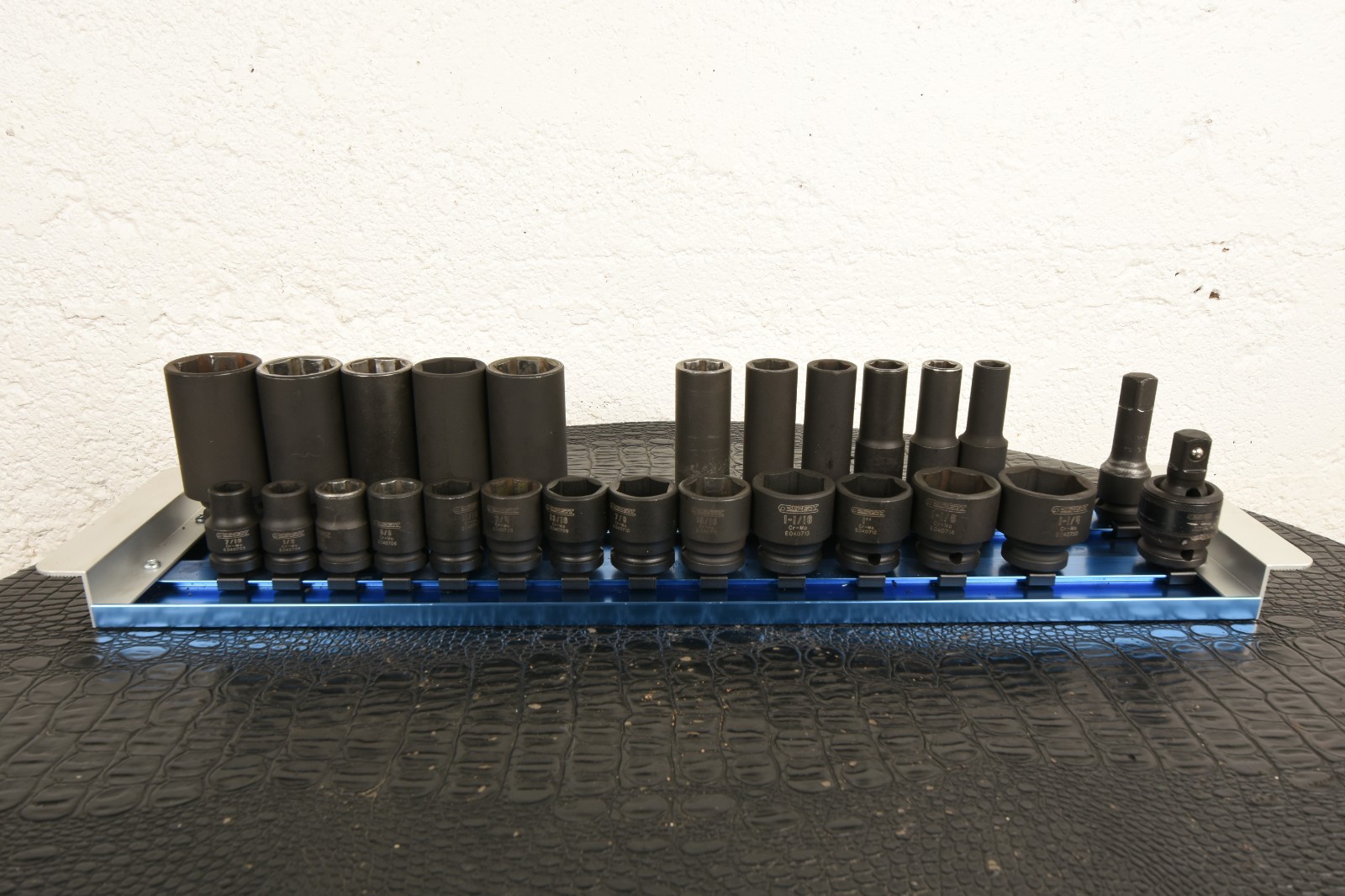Mac Expert 28Pc 1/2″ Drive Deep & Standard Impact Metric Socket Set E041641 READ