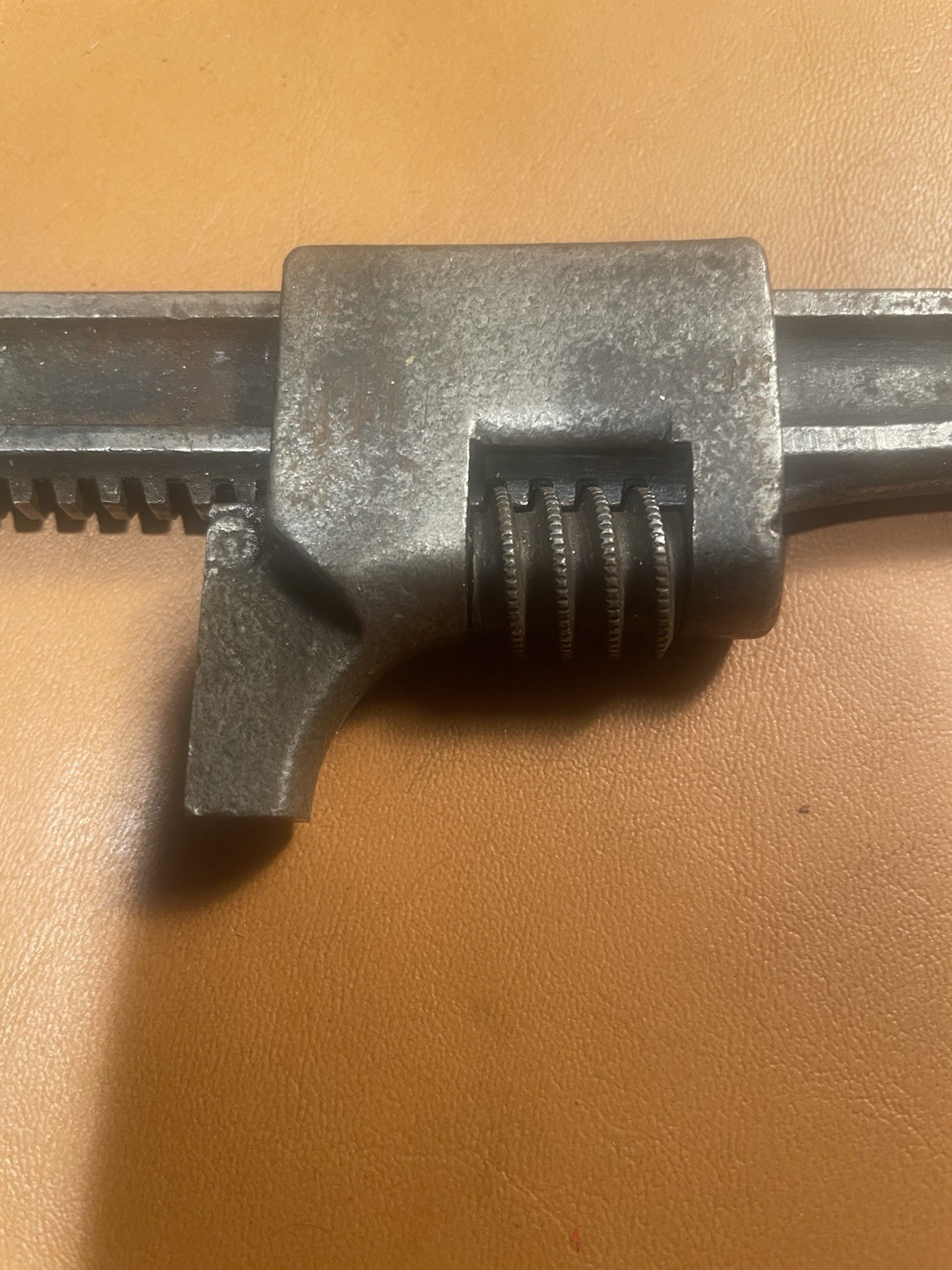 Vintage 9 IN AUTO Adjustable Pipe Wrench 9″ Long Opens to 2.5”