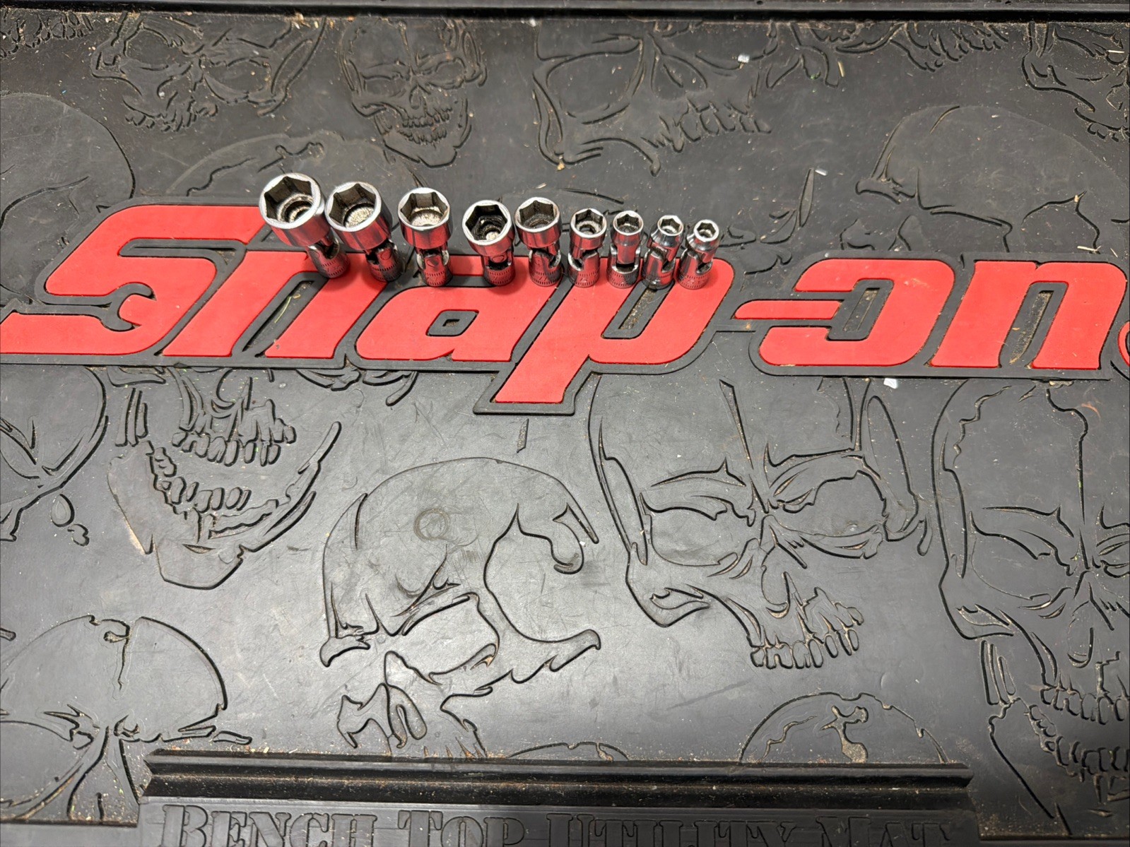 Snap-on 9 Piece 1/4″ Drive 6-Point Metric Swivel Universal Socket Set – USA