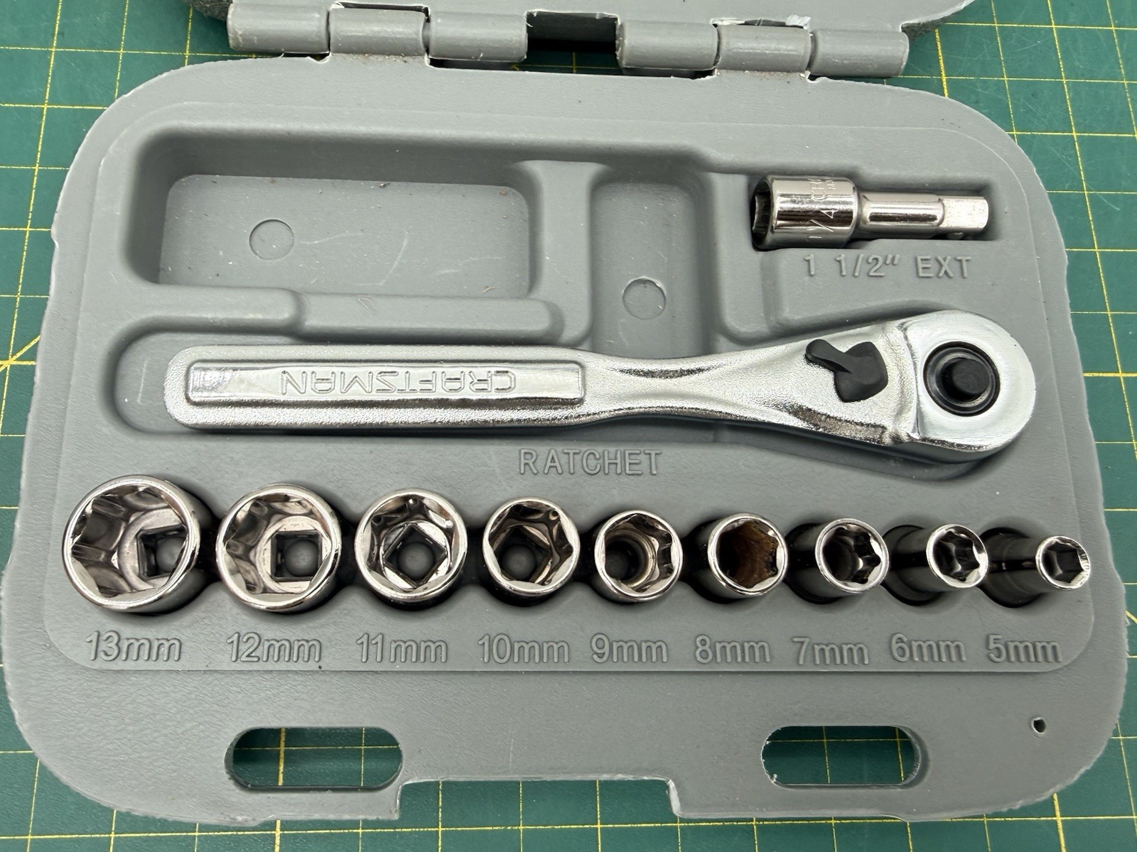 SEARS Craftsman USA 11Pc. 1/4” Metric 5mm-13mm 6Pt. Socket Ratchet Set 34861 NEW