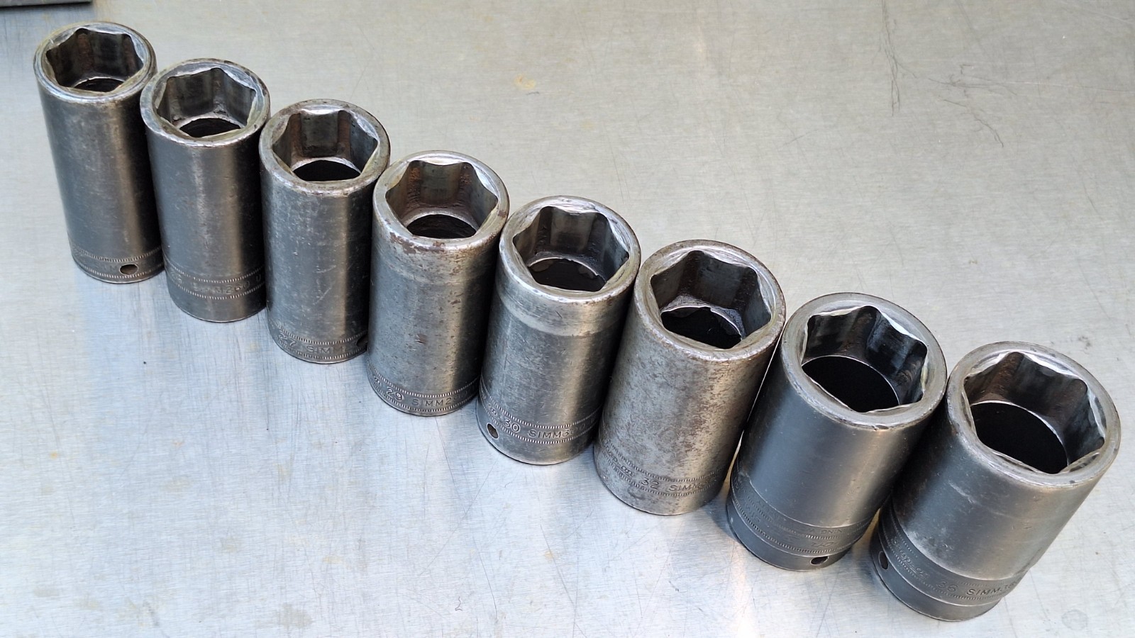 Snap On 1/2″ Drive 6-Point Metric Deep Impact Socket Set 36,34,32,30,29,27-15MM
