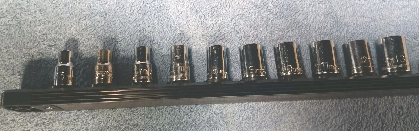 10 Piece 1/4″ Dr. Metric Socket Set. Chrome Shallow, Most R New Craftsman W/Rail