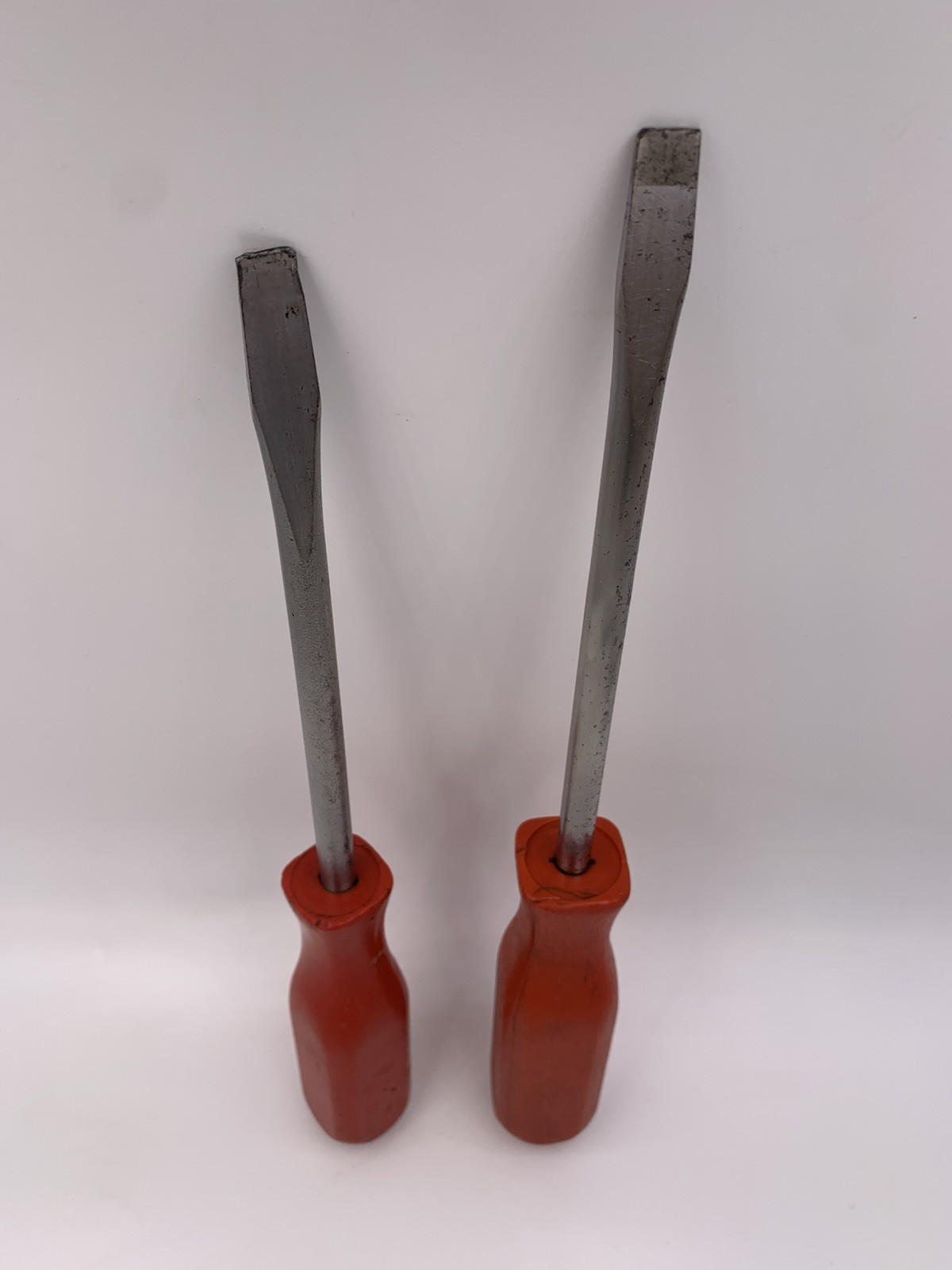 MAC TOOLS 2pc SCREWDRIVERS -RED- HARD HANDLES *USA* #PJR6AR, and #PJR6A