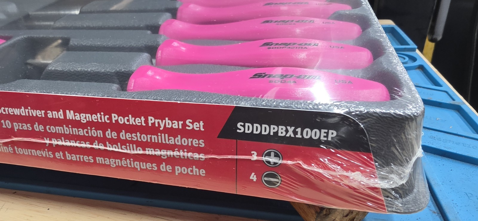 Snap-on Tools NEW PINK 10pc Screwdriver & Magnet Pocket Prybar Set SDDDPBX100EP