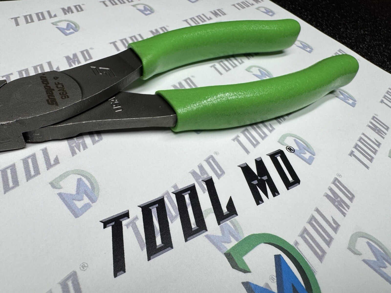 Snap-on Tools USA NEW GREEN 8″ Talon Soft Grip Needle Nose Pliers 96ACFG