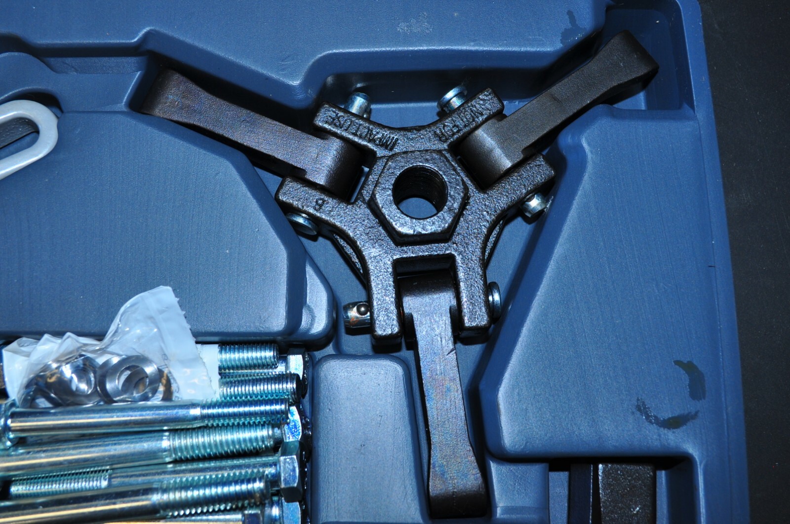 MASTER HARMONIC BALANCER PULLER SET LISLE 54810
