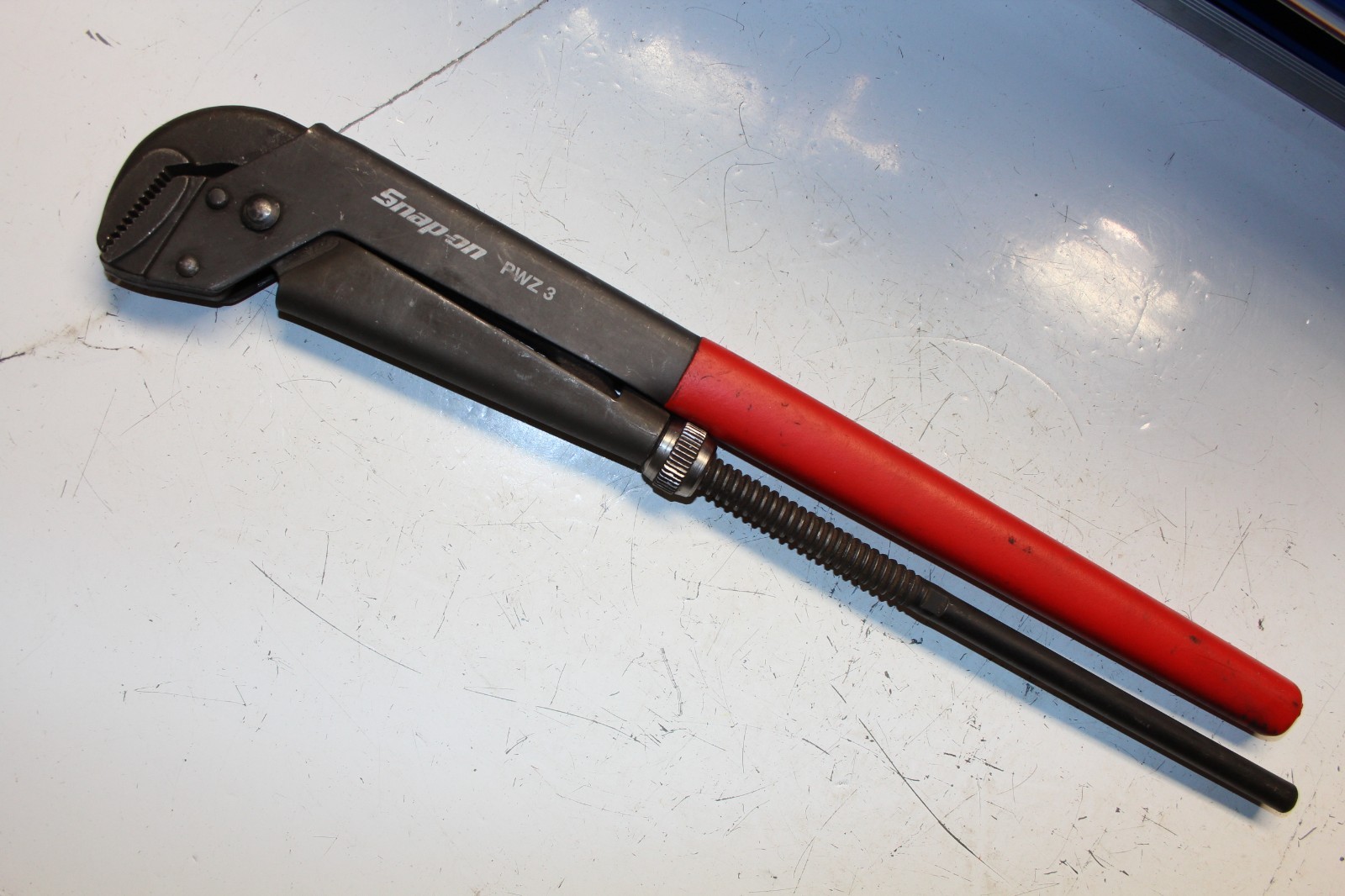 SNAP-ON TOOLS 21-1/2″ Pliers Wrench (Red) PWZ3