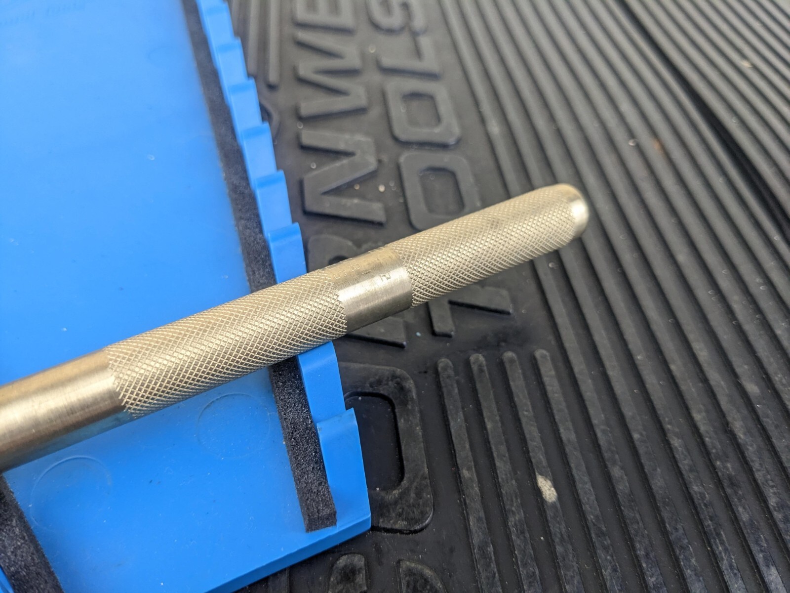 #ay851 NEW Snap On Tools Brass 1/2″ Drift Punch 8 inches PPB816A