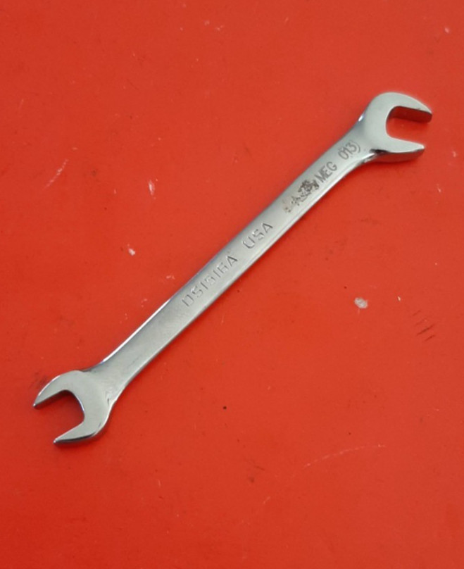 Snap-on USA DS1516A Offset Angle Open End 15/64 x 1/4″ Ignition Wrench Engraved