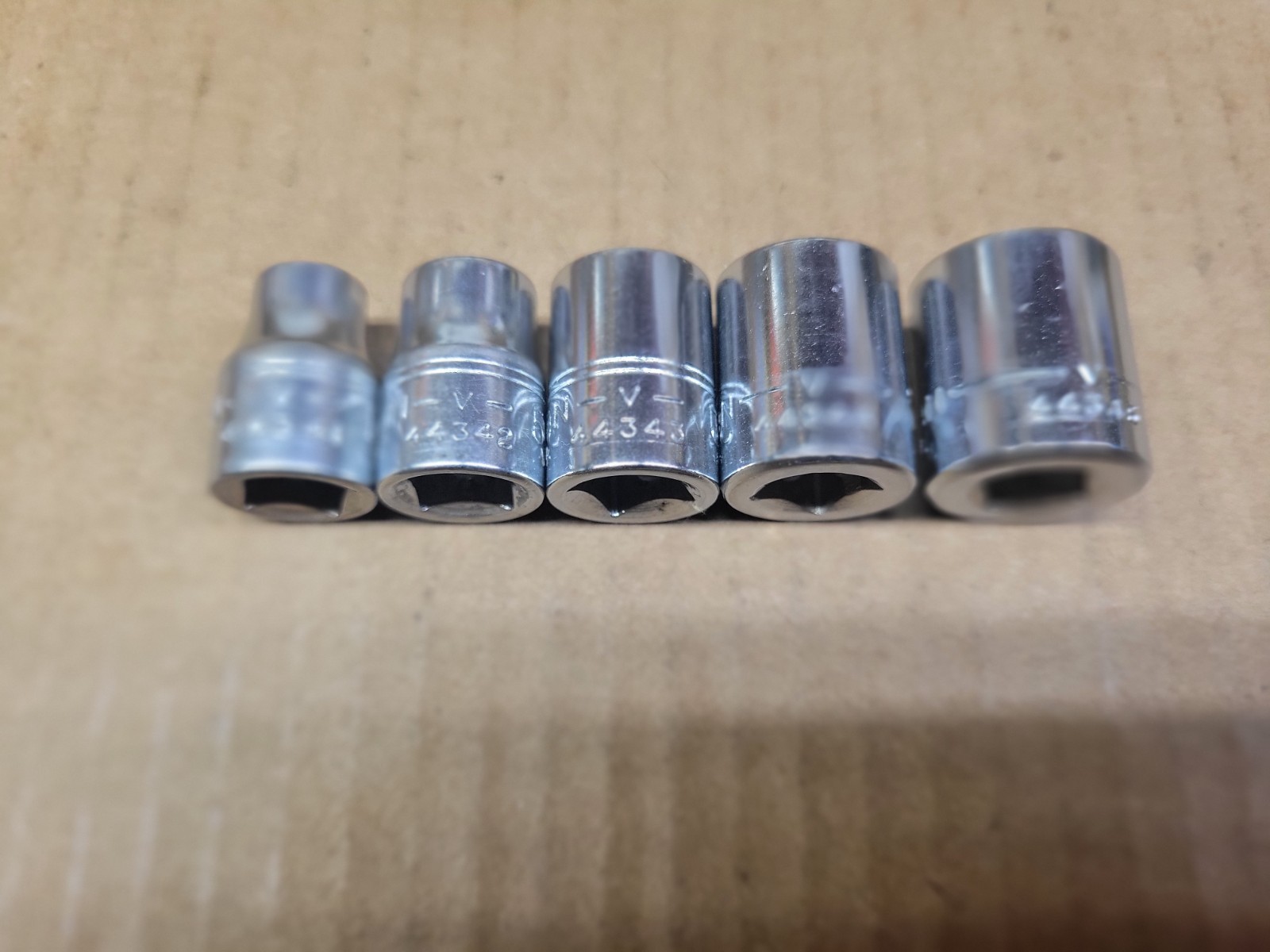 Craftsman USA 5-Piece 3/8″ Drive 8-Point Double Square Socket Set -V- Series