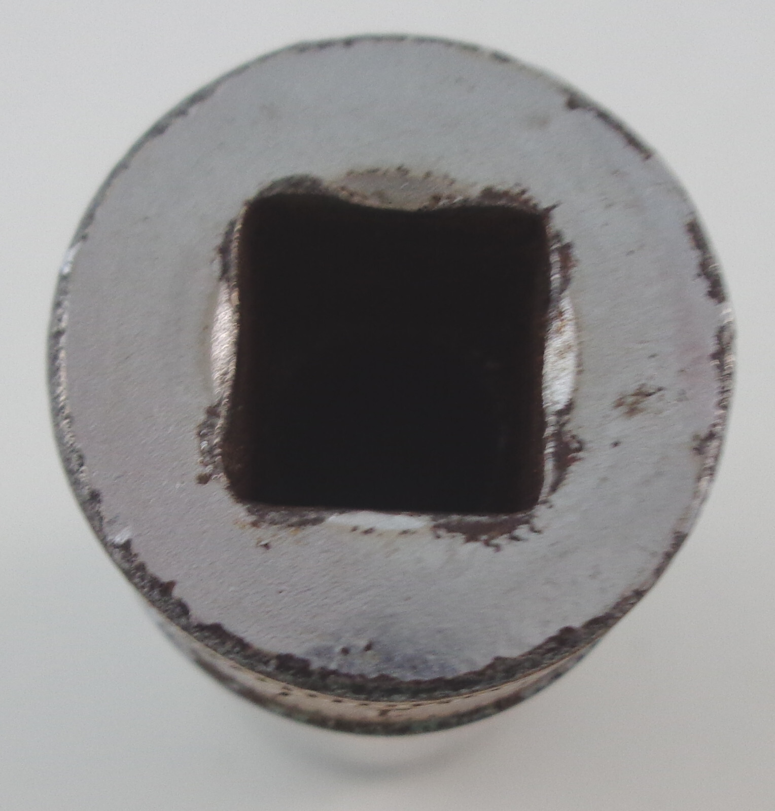 Snap-on USA SFSM17 metric 3/8″ drive 17mm 6 point deep chrome socket: 1982 date