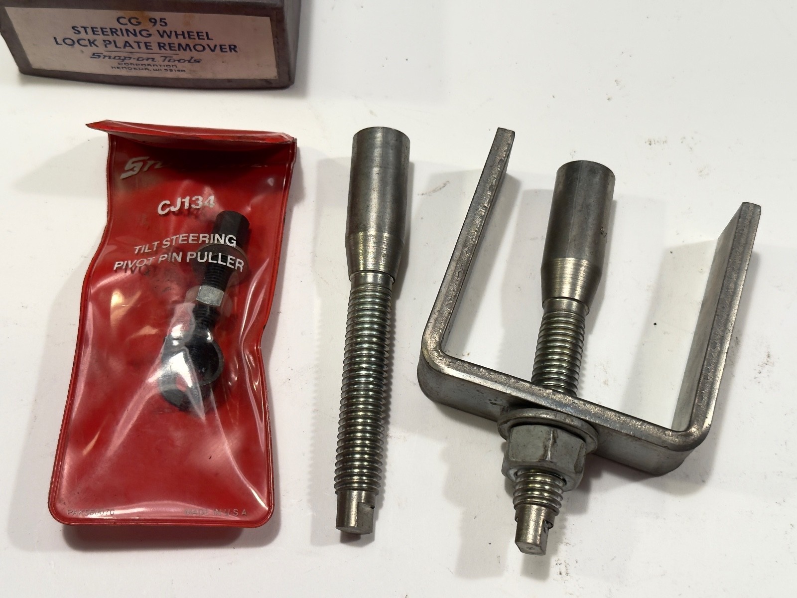Snap-on Steering Wheel Lock Plate Remover & CJ134 Pivot Pin Puller Set w/Box