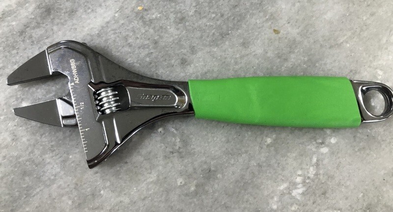 NEW Snap-On Green 8» SLIM ADJUSTABLE WRENCH Smooth Jaw ADHWS8G