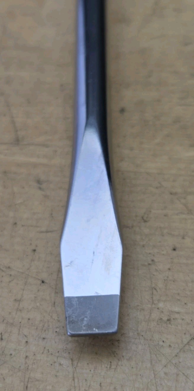 Snap On SGD6B- 5/16″ Flat Tip X 6″ Long Blade Soft Grip Screwdriver – New Blade