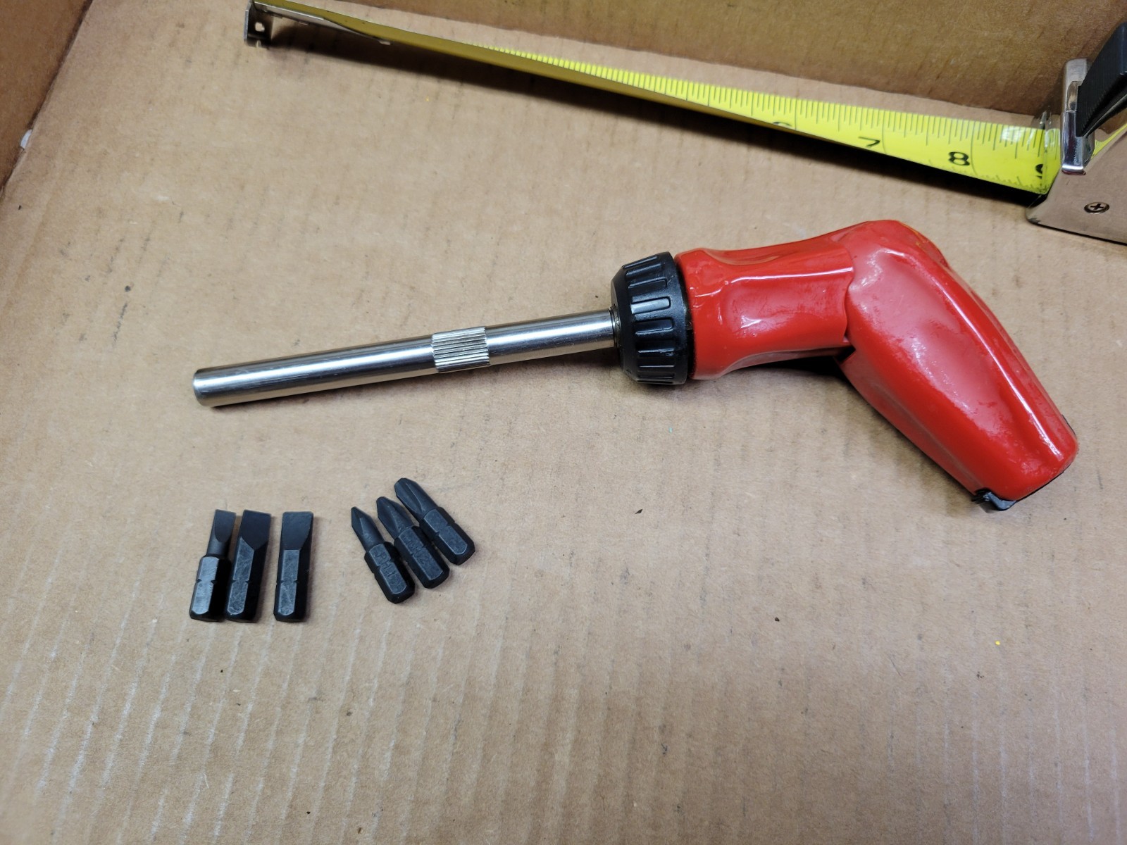 Spec Tools Skewdriver Pro Articulating Offset Ratcheting Screwdriver w/ 6 Bits