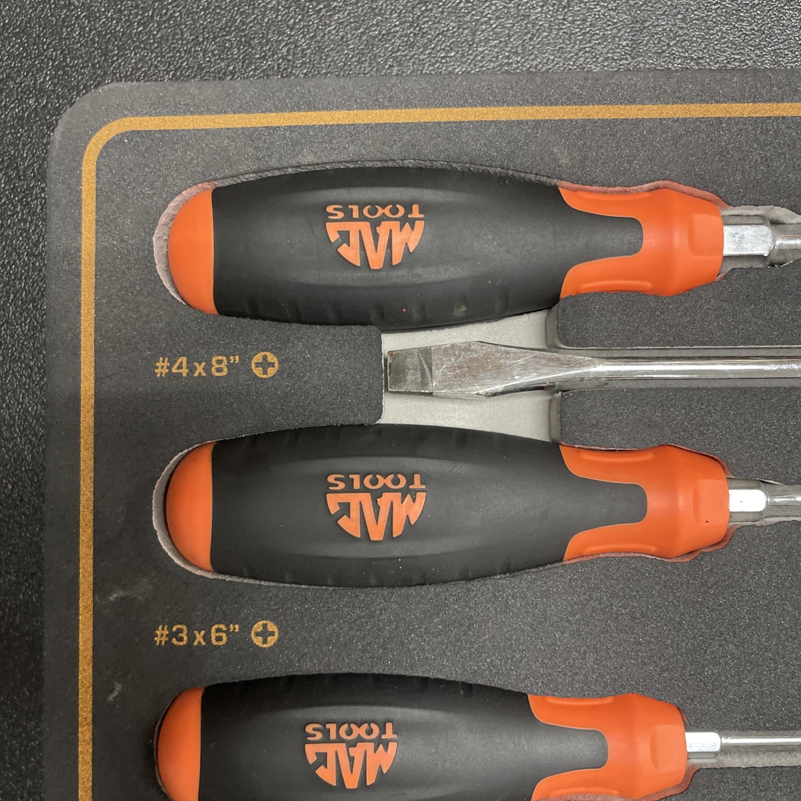 Mac Tools SDRB12FNO 12 Piece Screwdriver Set In Orange Great Condition