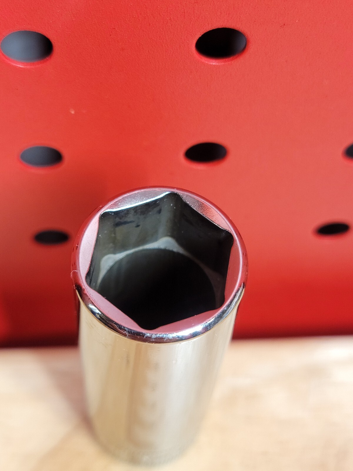 Snap-on Tools SFSM17 17mm 3/8″ Drive 6-Point Metric Deep Chrome Socket