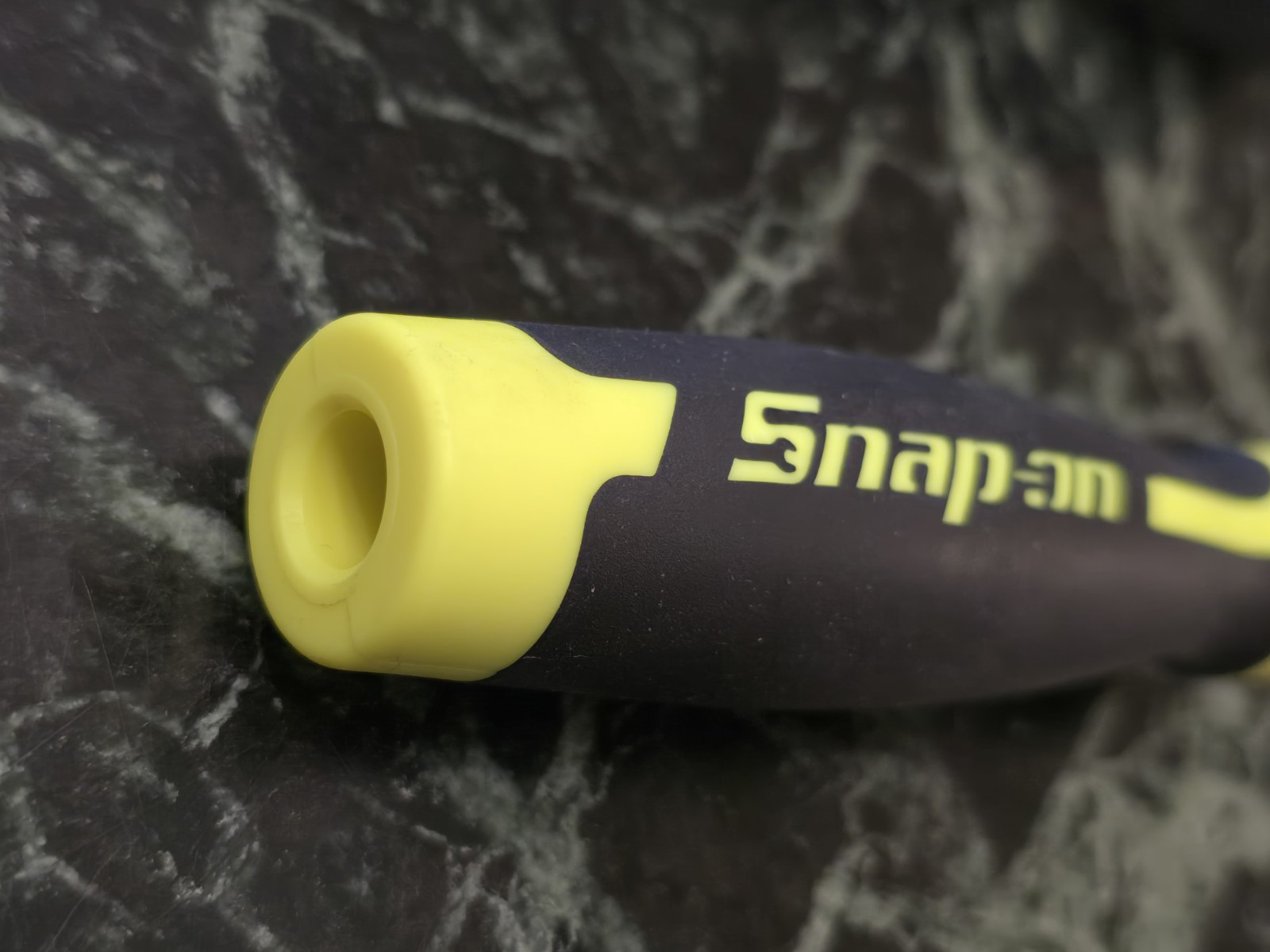 Snap-On Tools Hi Viz Yellow New style soft grip ratchet handle 3/8″ Drive