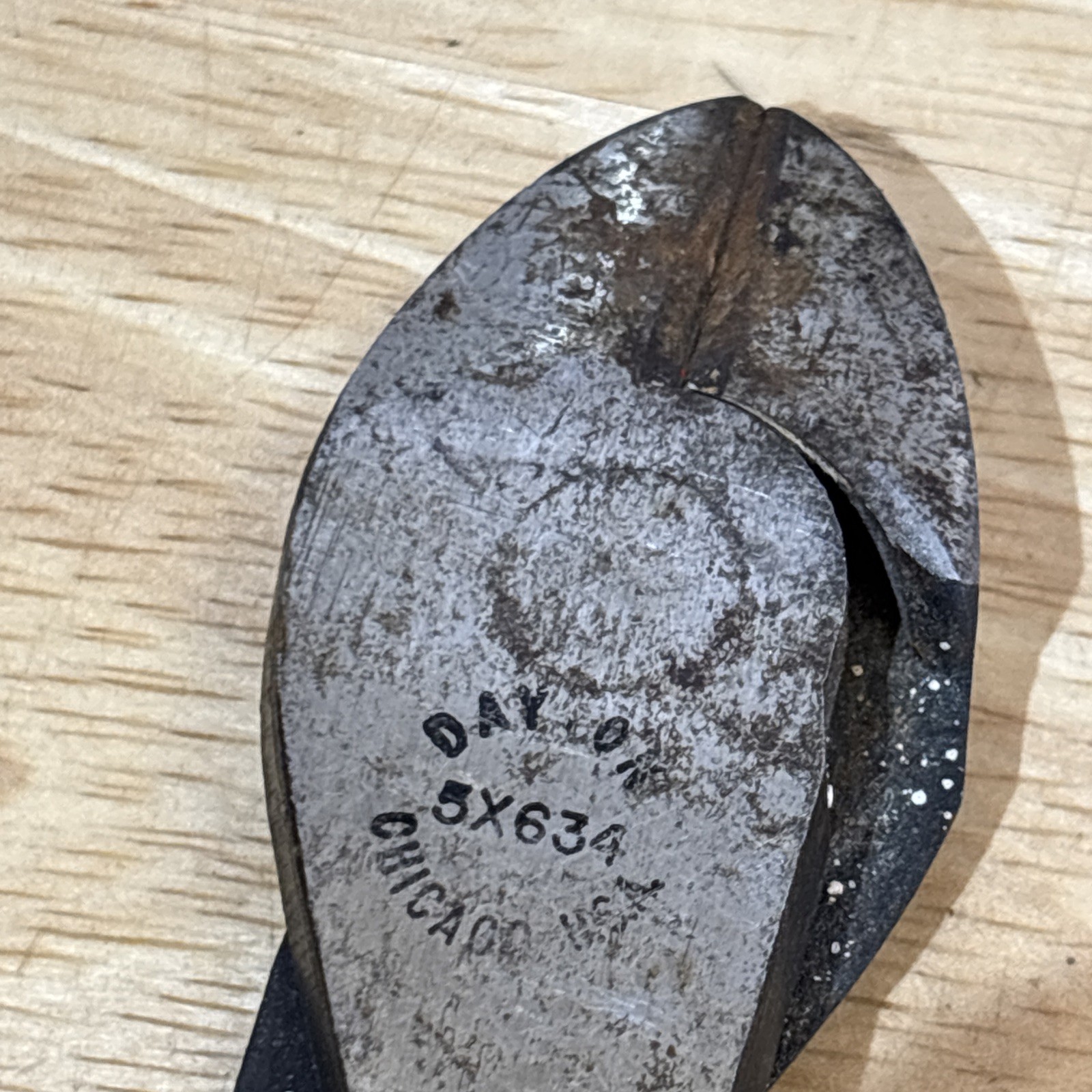 Dayton 7″ Diagonal Cutters Pliers Red Handle 5×634 Vtg USA