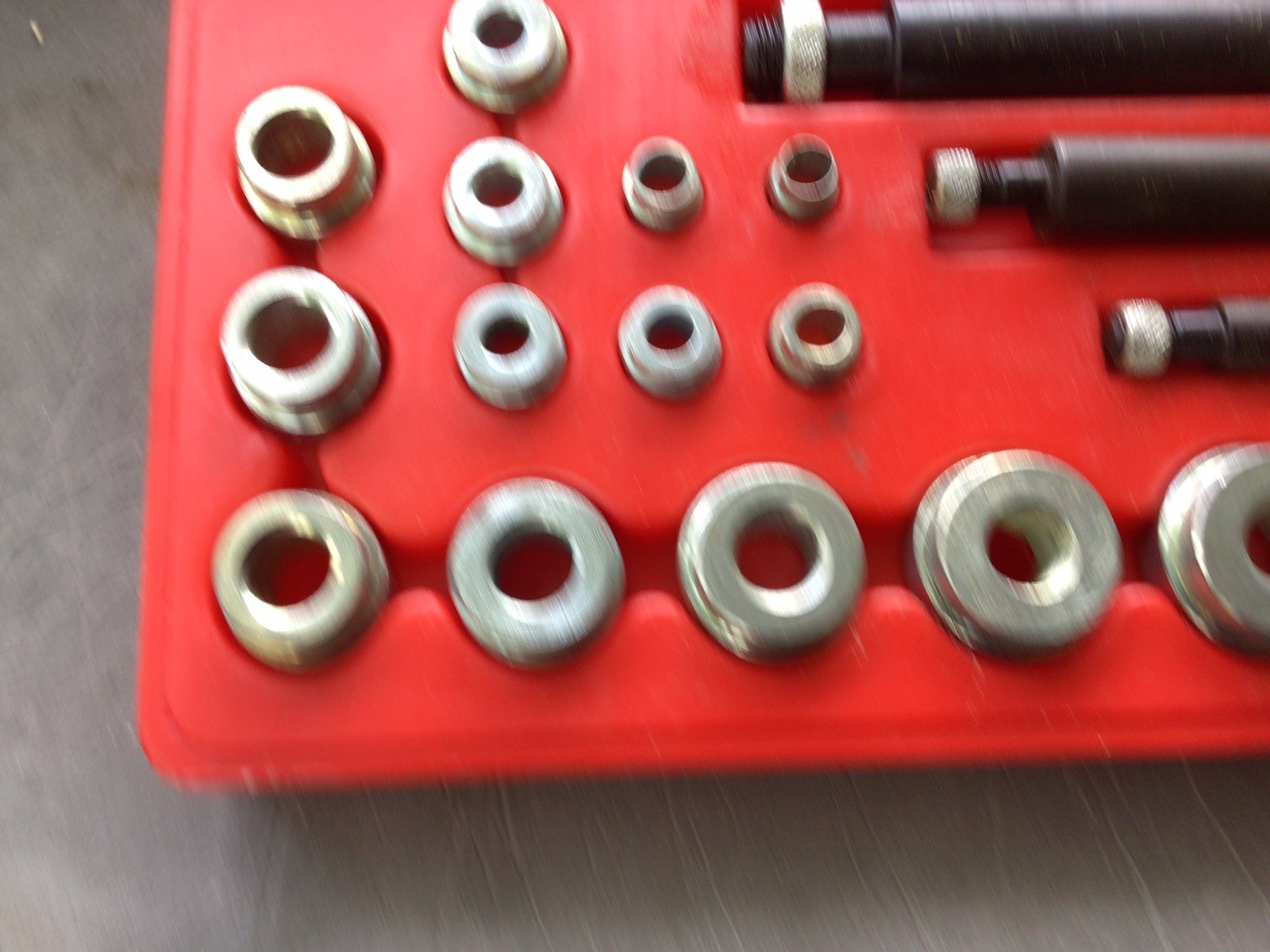 Dayton 4X083A Bushing Removing & Inserting Set w/ Case