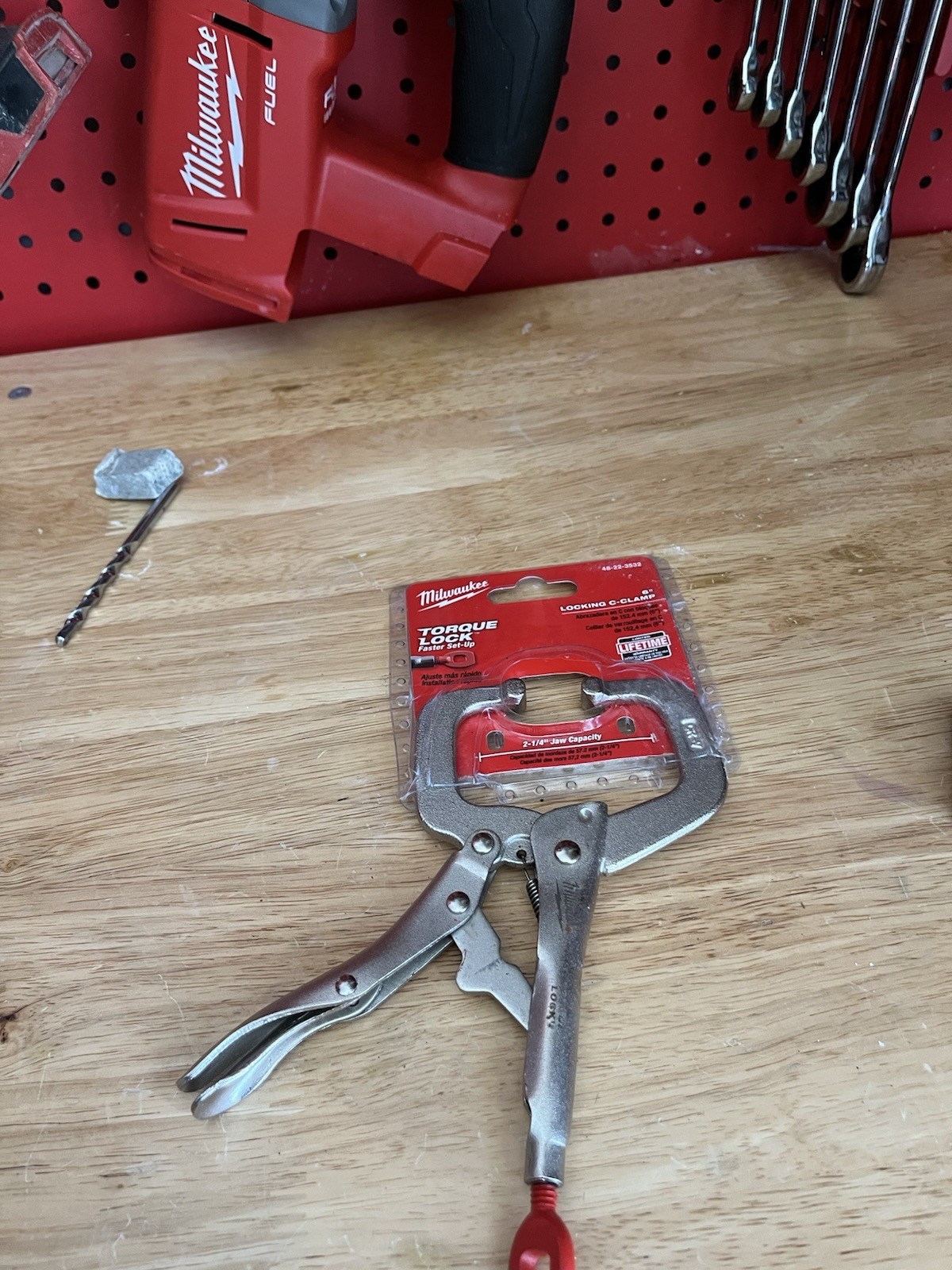 Milwaukee Tools Torque Lock, 6″ Locking Welding C-Clamp Pliers #48-22-3532
