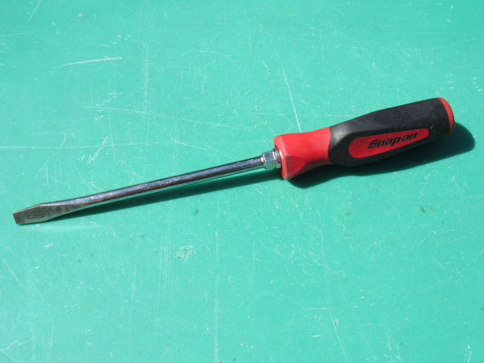 SNAP ON SGD8BR SGD8B RED BLACK HANDLE STRAIGHT / FLAT TIP / SLOTTED SCREWDRIVER