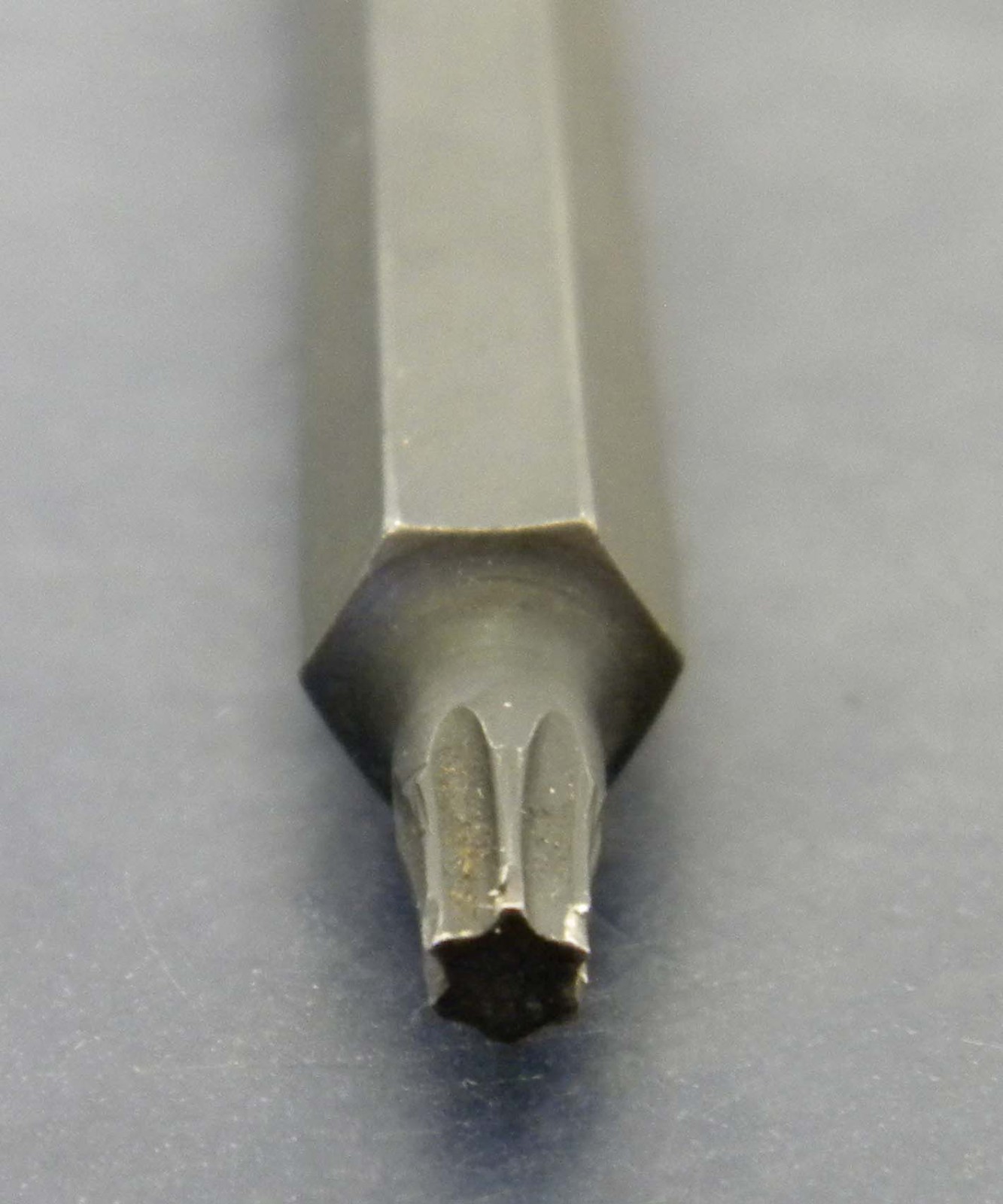 Snap-on Tools TTXL15 1/4″ Drive T15 Long 4″ Torx Bit Chrome Socket Driver, USA