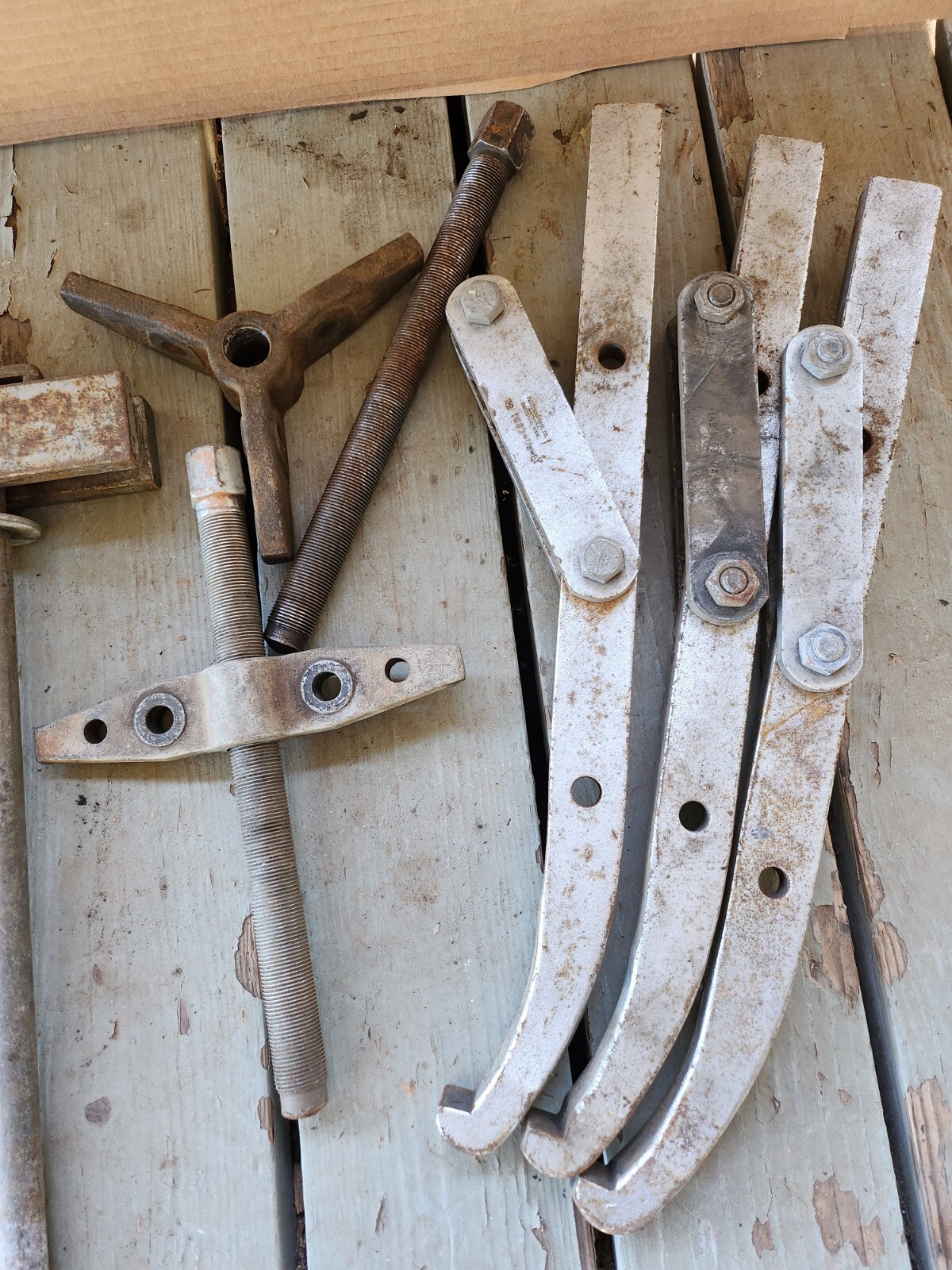 OTC 17-1/2 Ton Puller Set — use without extra power source **READ**
