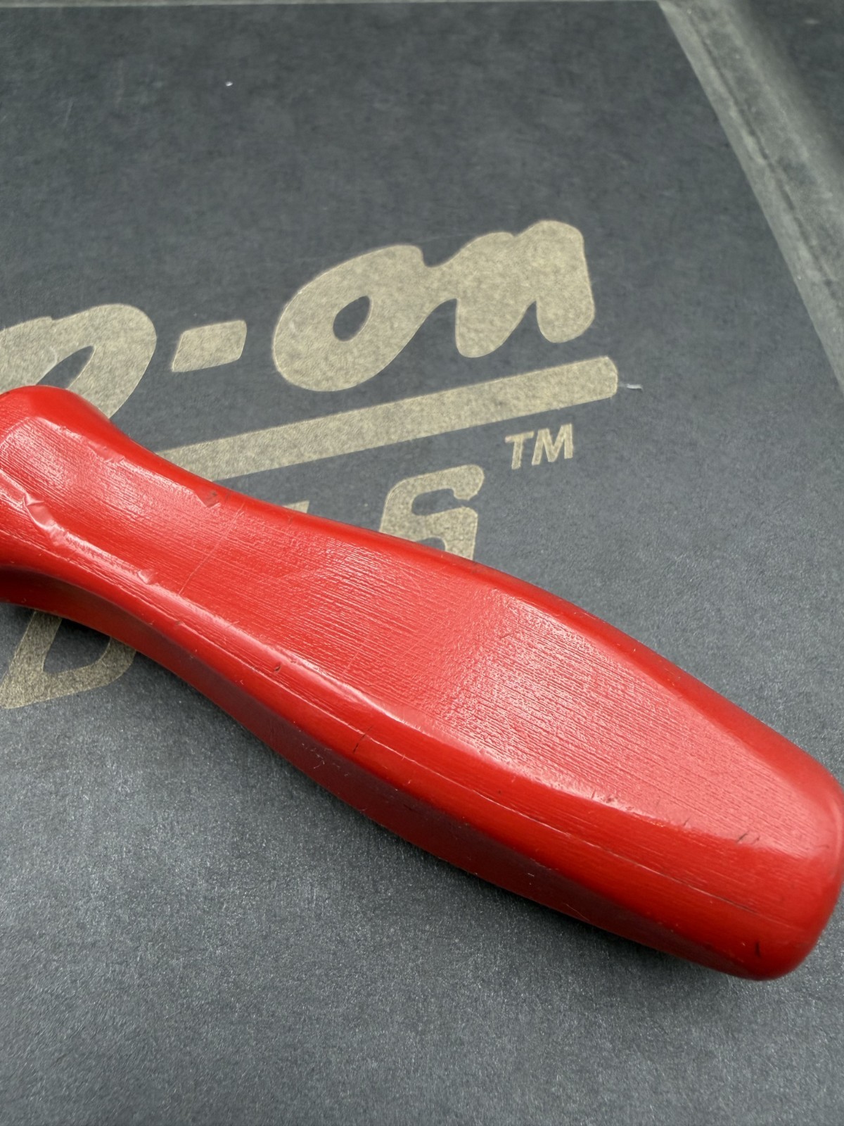 Snap-on FHD80 NON-USA Stamped Head Red 3/8″ Dr Hard Grip Ratchet [Used]