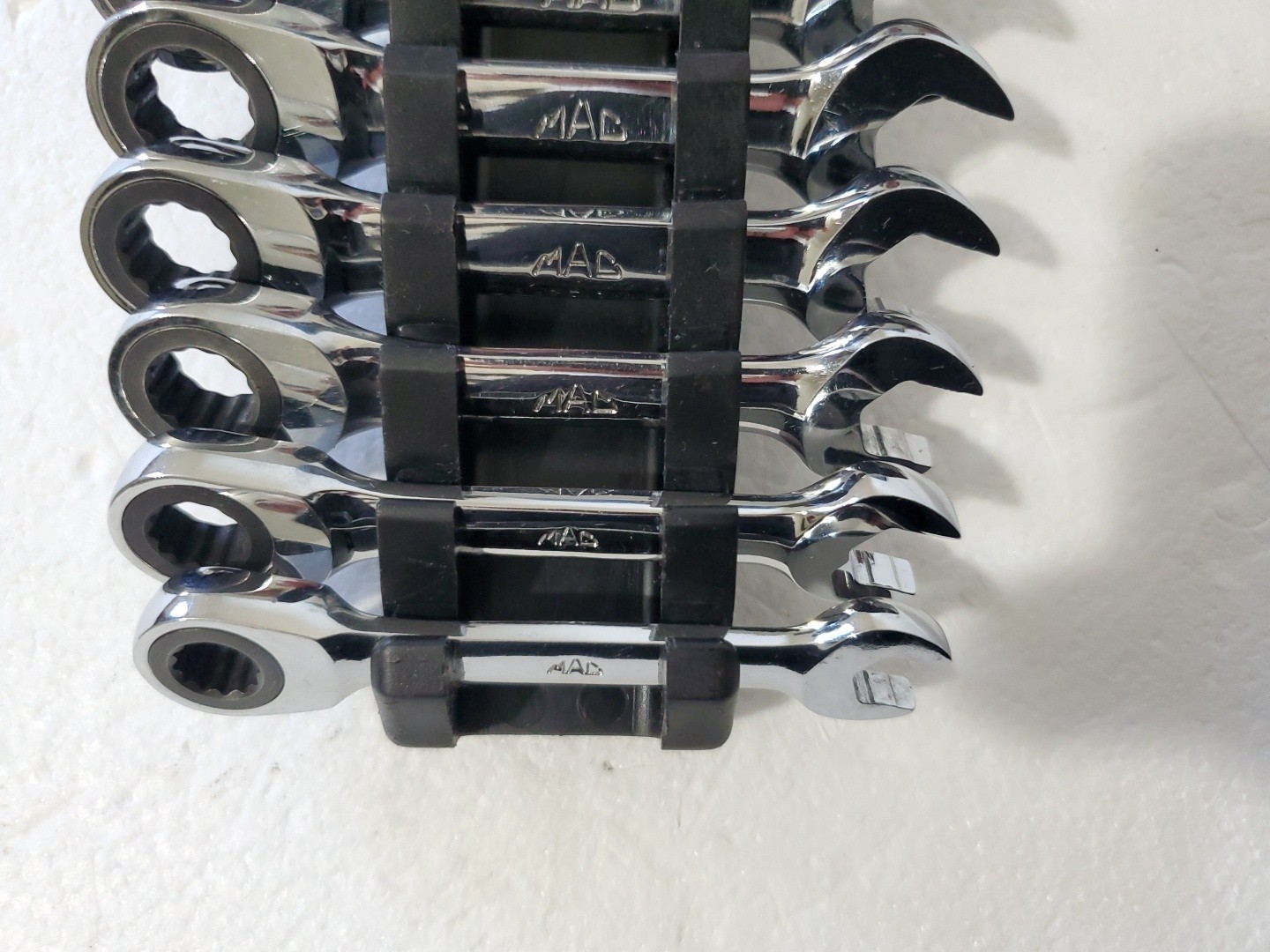 Mac Tools RWS 8mm-19mm Stubby 12-Point Ratcheting Wrench Set of 12