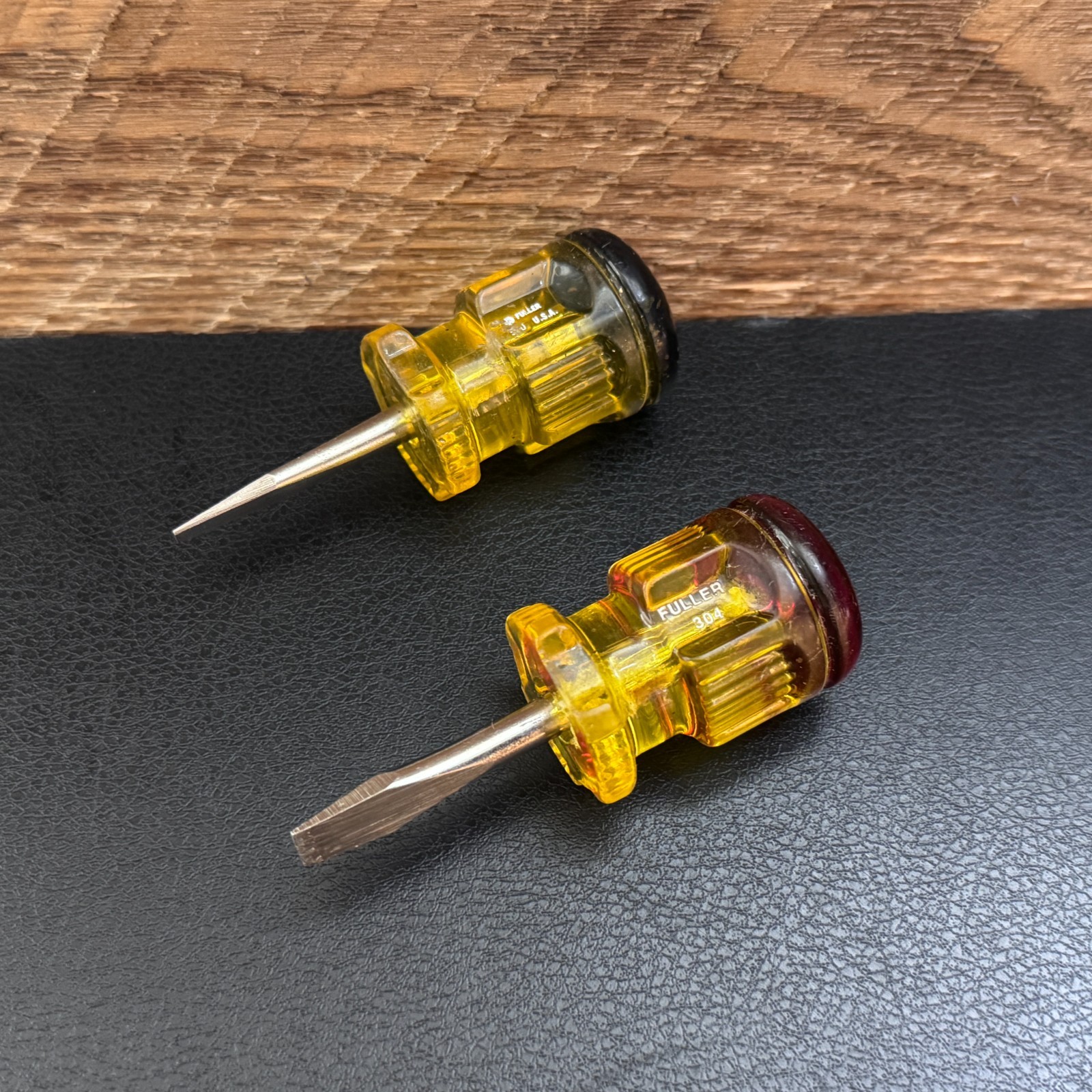 Vintage FULLER Stubby Flat Slotted Screwdriver 304 Black & Red Tip 3.5″ USA