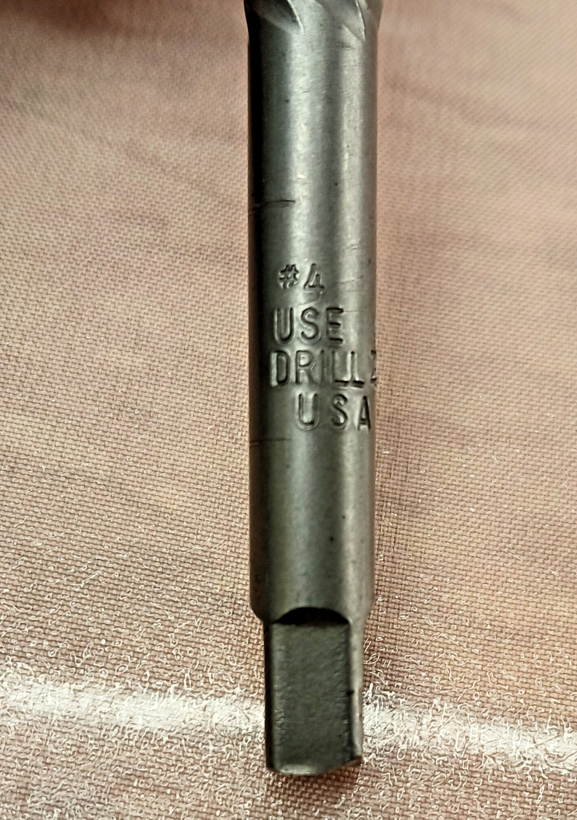 2 x Spiral Flute Screw Extractors #4 HSS USA Bolt Remover
