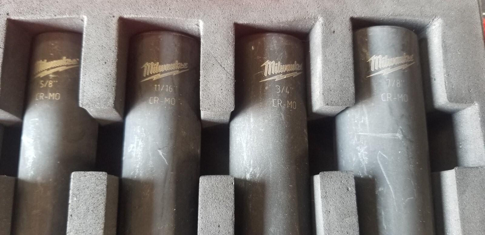 Milwaukee 8Pc Deep Socket Set Cr-M0 1/2″ 7/8″ 3/8″ 3/4″ 5/8″ 9/16″ 11/16″ 7/16″