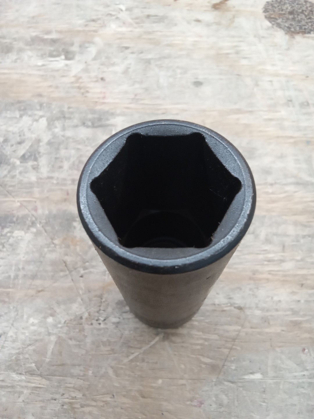 Proto J7334HT, 1-1/16″ Deep Impact Socket, 1/2″ Drive, 6 Point, Thinned Walled
