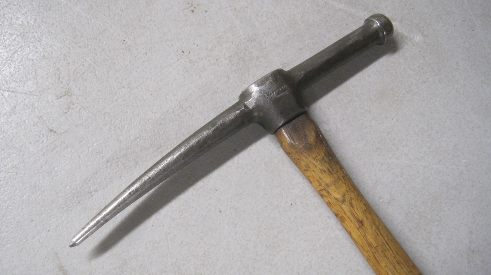 VINTAGE PLOMB AUTO BODY HAMMER # 1429 NICE