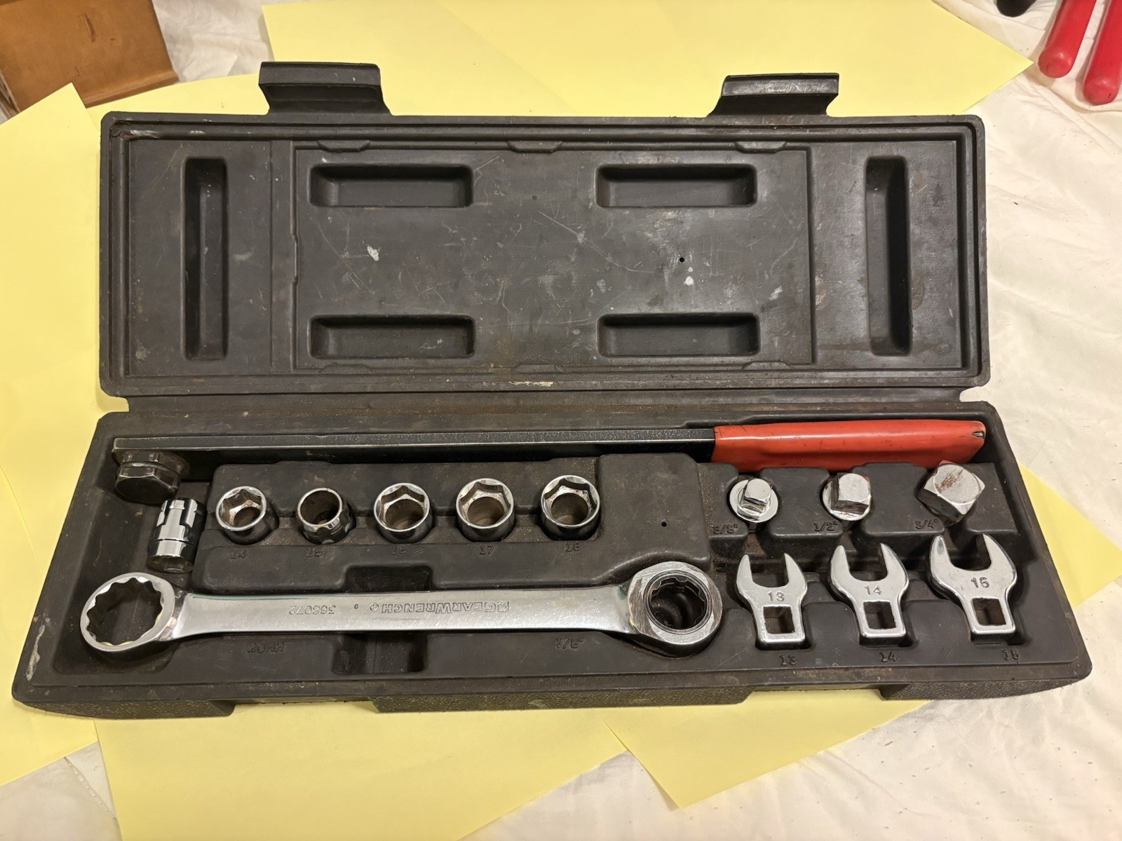 GearWrench 3680D 15 Piece Ratcheting Serpentine Belt Tool Inside Paper Missing